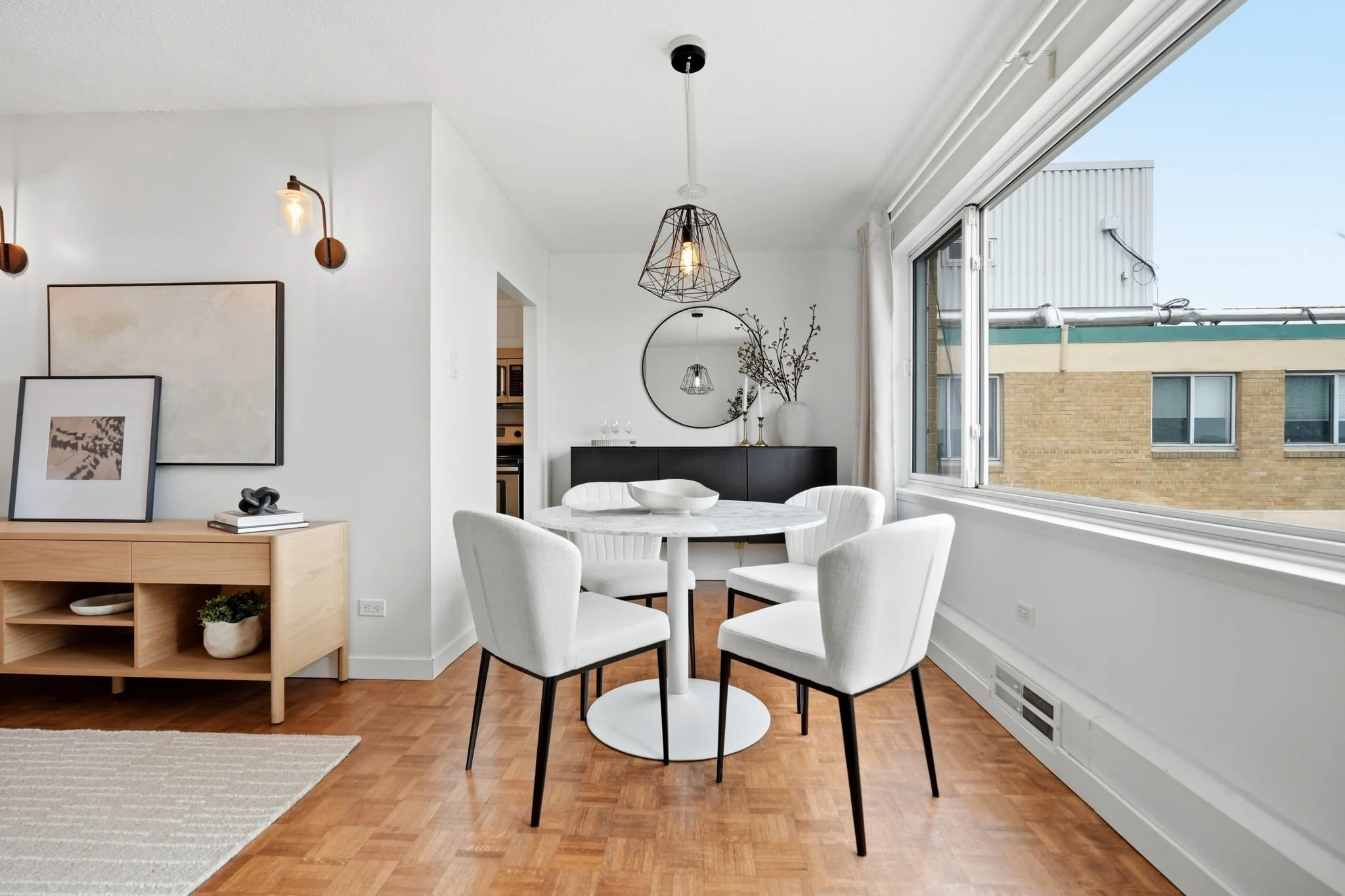 11-web-or-mls-12h_300_roslyn_013.jpg