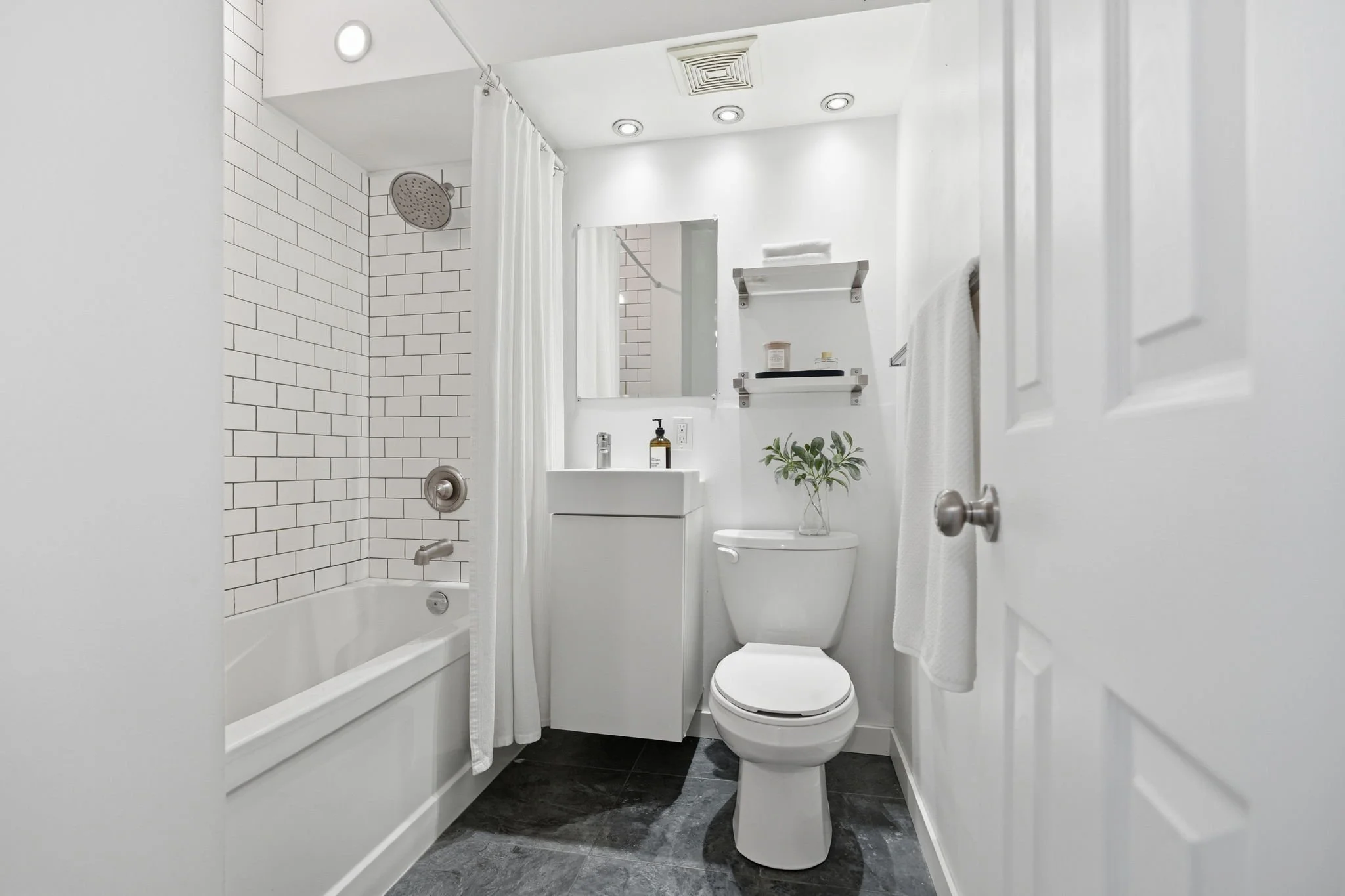 19-web-or-mls-12h_300_roslyn_004.jpg