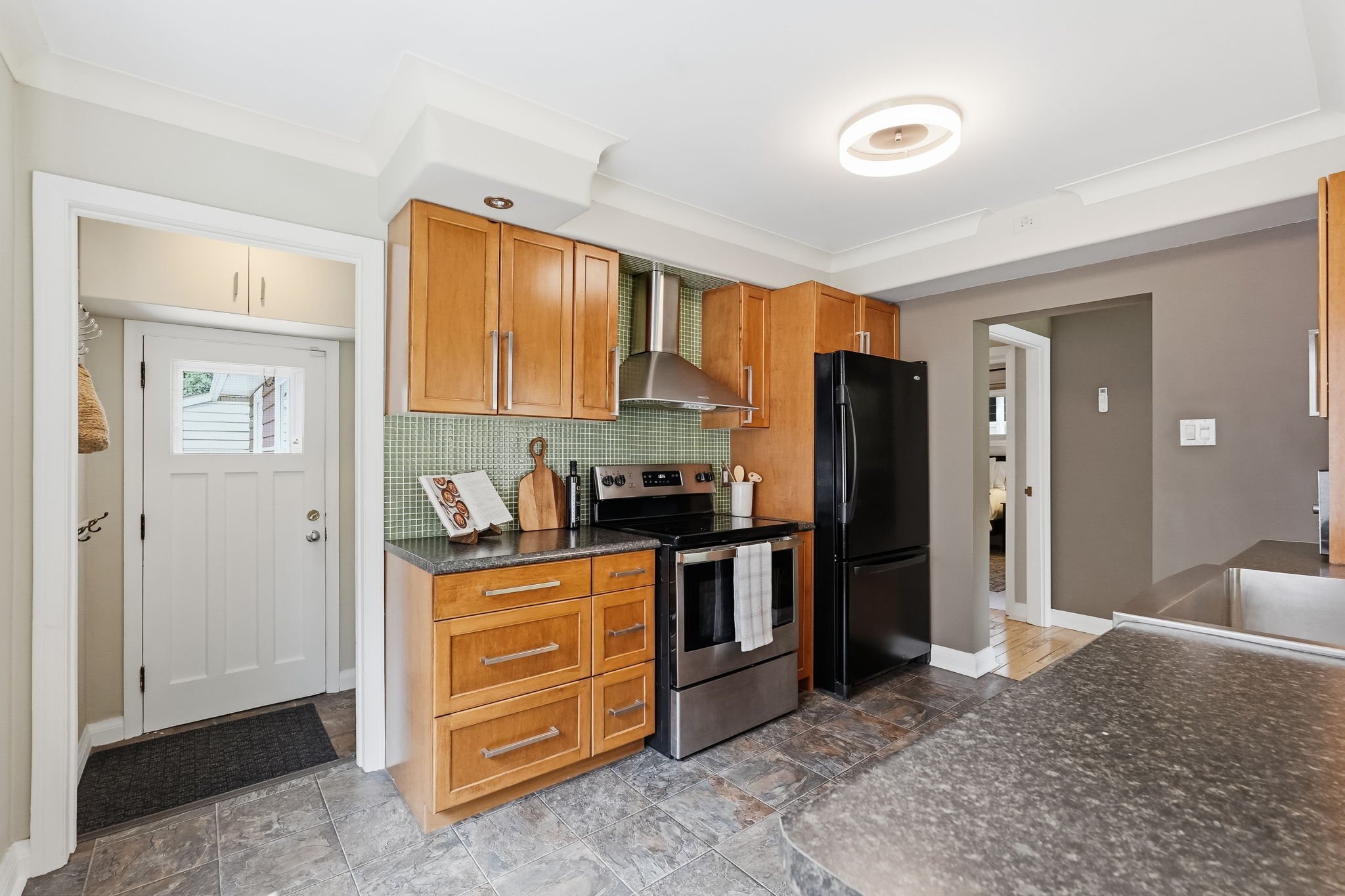 11-web-or-mls-A7406279.jpg