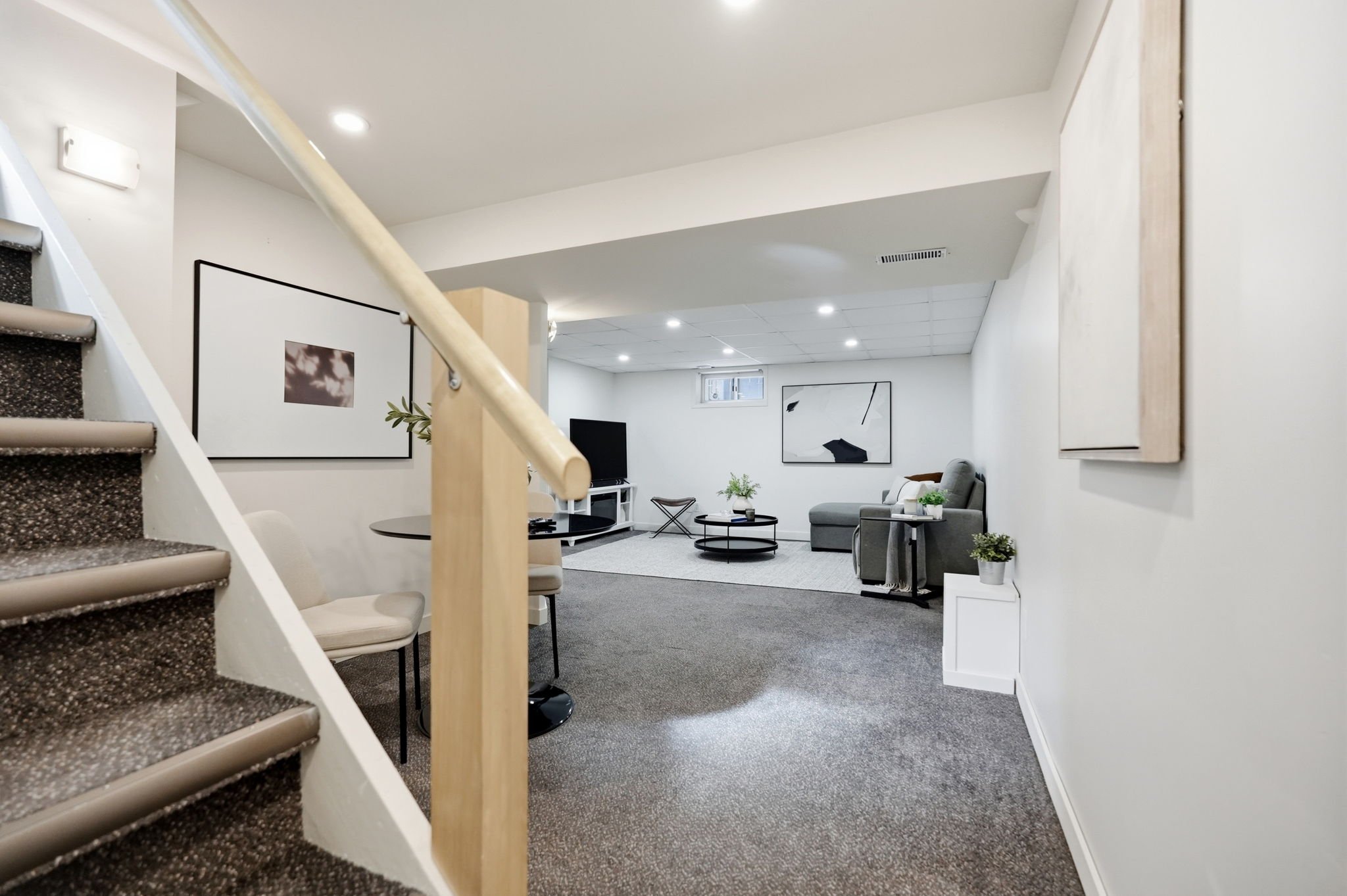 30-web-or-mls-943_centennial_inside_019.jpg
