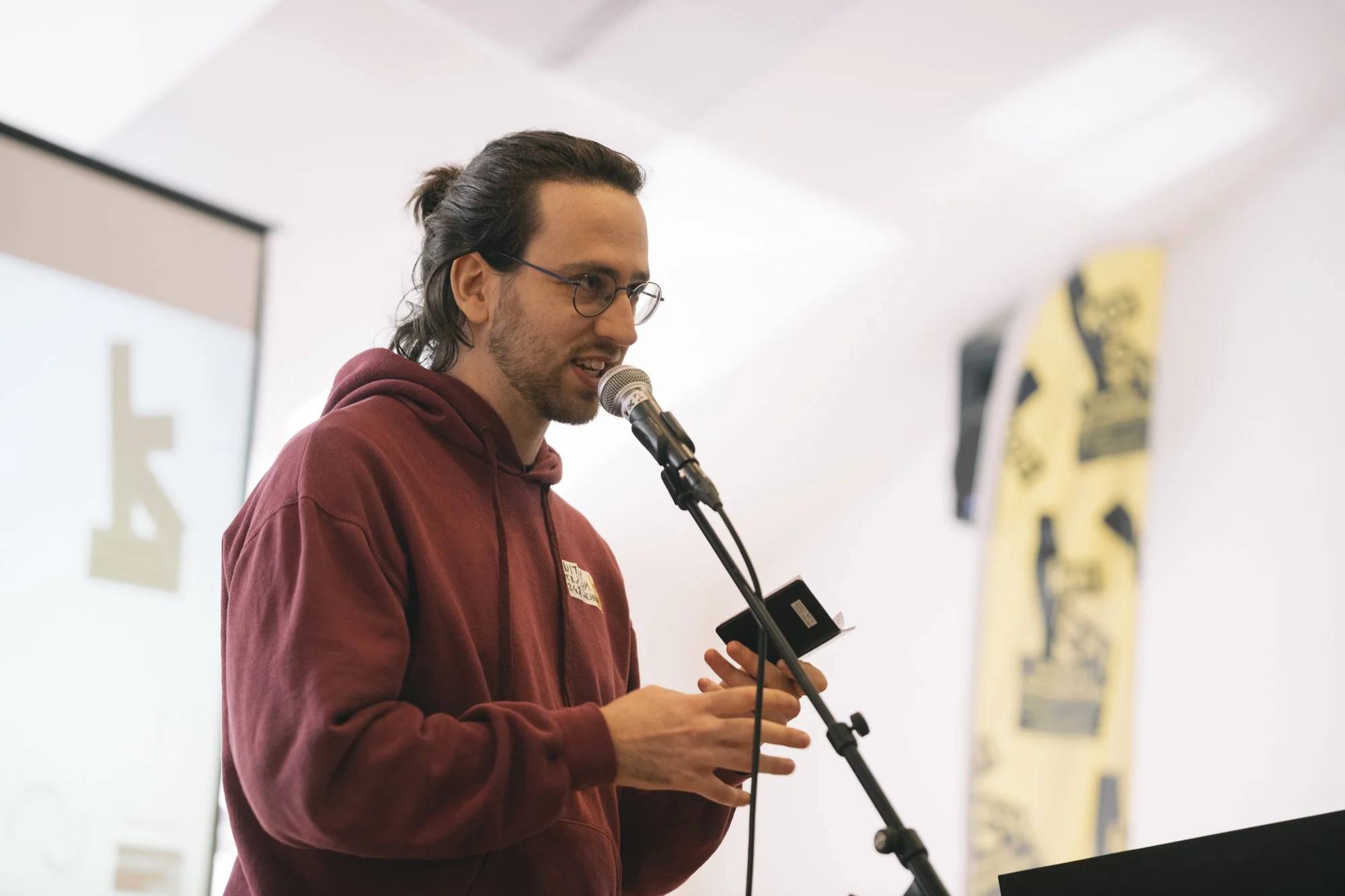 Nitay Feigenbaum von der Lesereihe Irgendwie 248 Sachen © Silviu Guiman