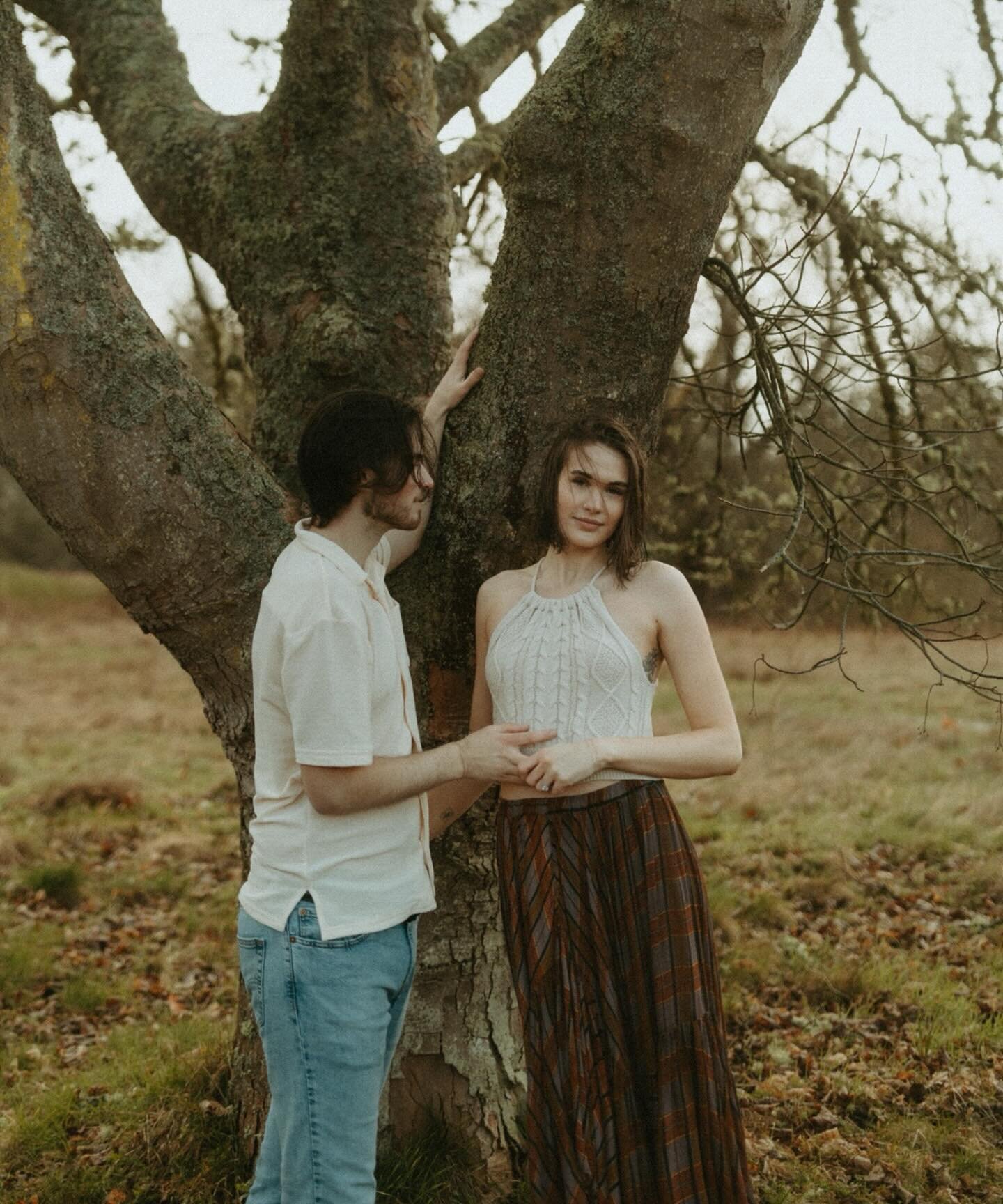 This evening was straight out of a romance novel. 

We met Keely and Phillip on a cool Sunday in March. The wind was chilly, the rain coming down strong around us. The sun breaking through for only moments at a time, illuminating the raindrops like s