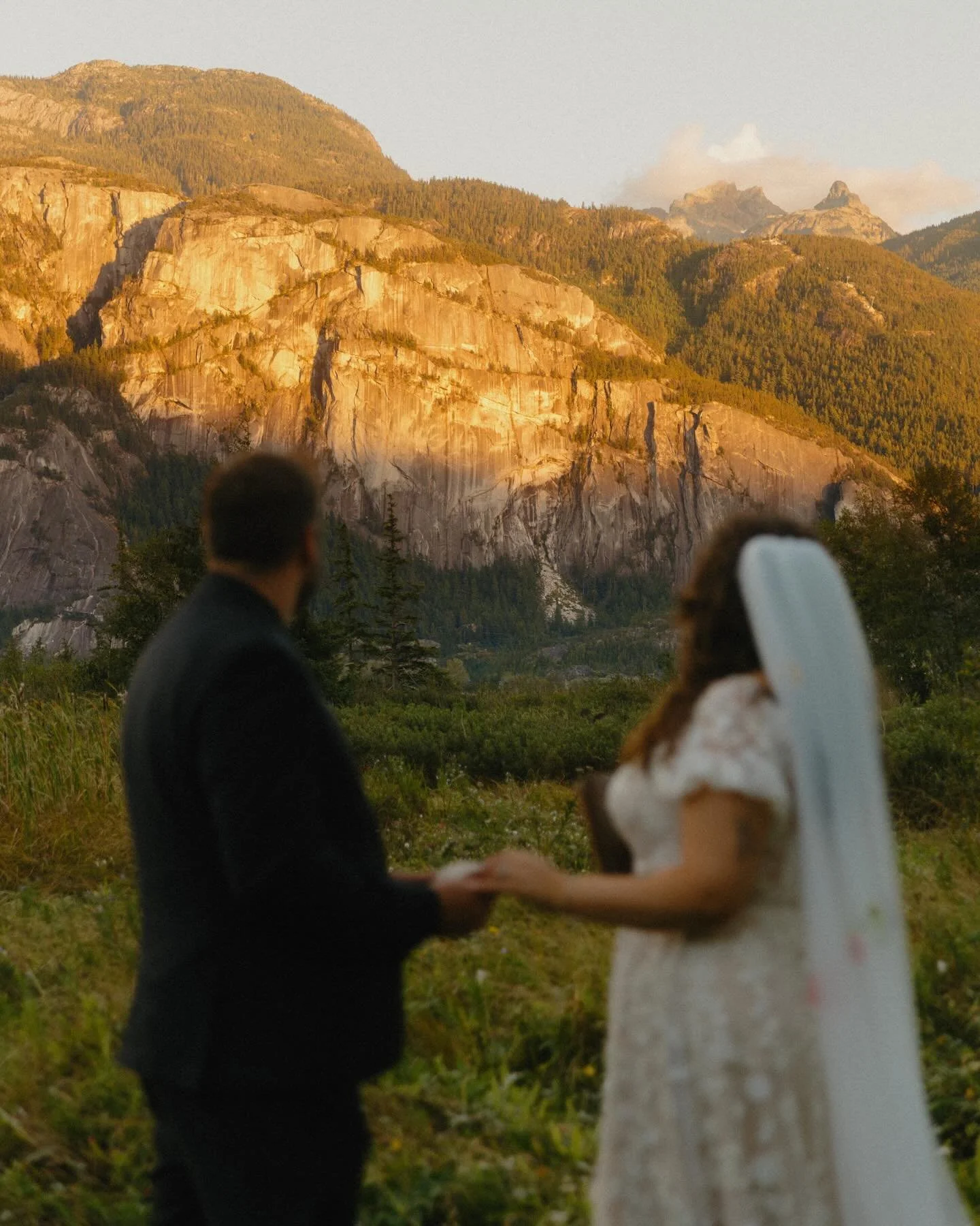 A secret elopement that captured a piece of my heart, forever. 

Rachel and Justin reached out to me over 2 years ago when I was still living in the Okanagan. They had just gotten engaged in Utah and knew exactly what they wanted for their wedding. A