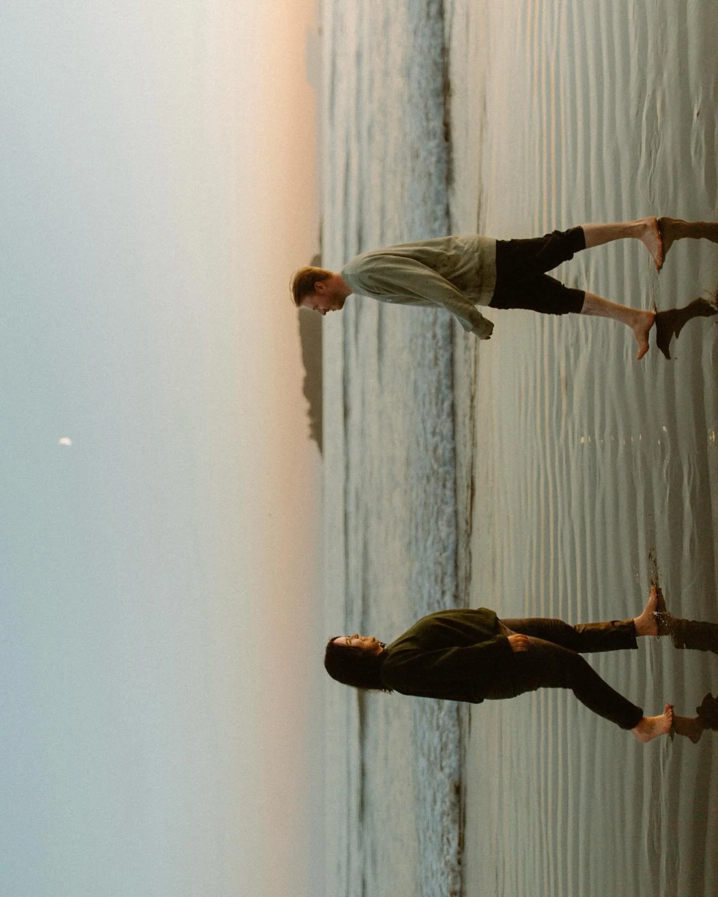 A moment for the moon 🌙 

Blue hour on the shores of Chesterman Beach is out of a fairytale. It&rsquo;s still, waves crashing, and sunset chasers lingering in the sand. 

Dreaming of more evenings like this one.