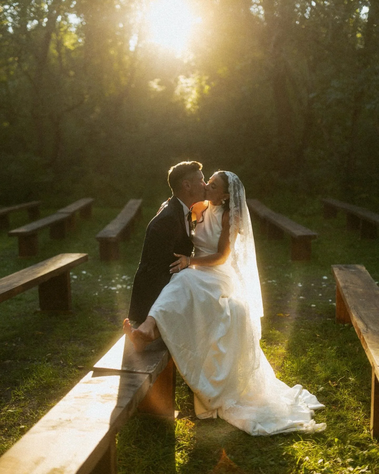 An ethereal August wedding in the trees 

The dreamiest moments from Cass &amp; Brandon&rsquo;s wedding last summer. Nestled in the greenery, the sun seeping through the leaves. 

Taken while second shooting for my bestie @lorenmariephoto