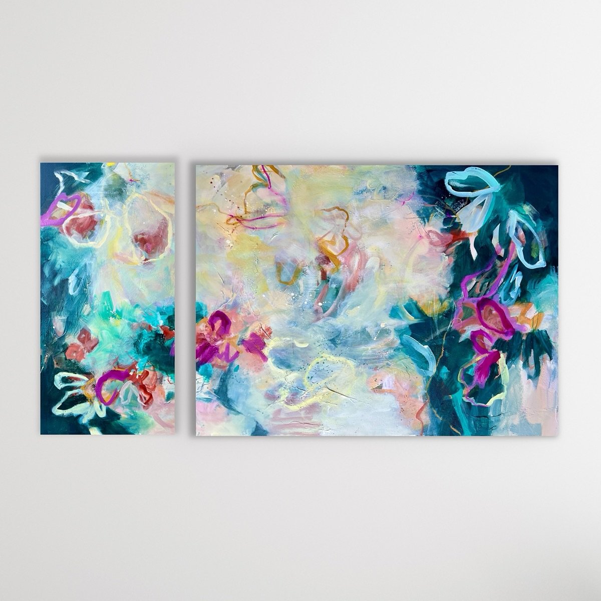 Hey community, I value your opinion, which way do you think this painting should hang, 1 or 2? 🙏🏼
I might be to attached I looove  both orientations 🫣

More about the meaning of this painting in my last post if you&rsquo;re interested in learning 