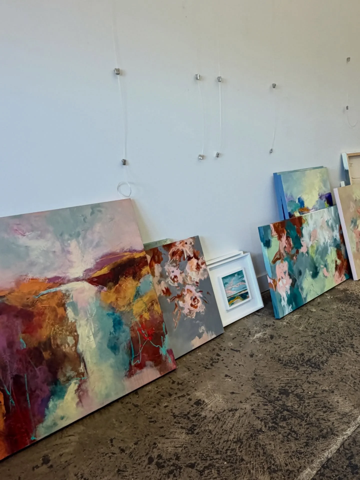 New energy, new perspective ✨

Refreshing my studio walls feels a lot like refreshing the walls in a home. It&rsquo;s not just about rearranging art&mdash;it&rsquo;s about shifting the energy of the space and the way you experience it.

In the studio