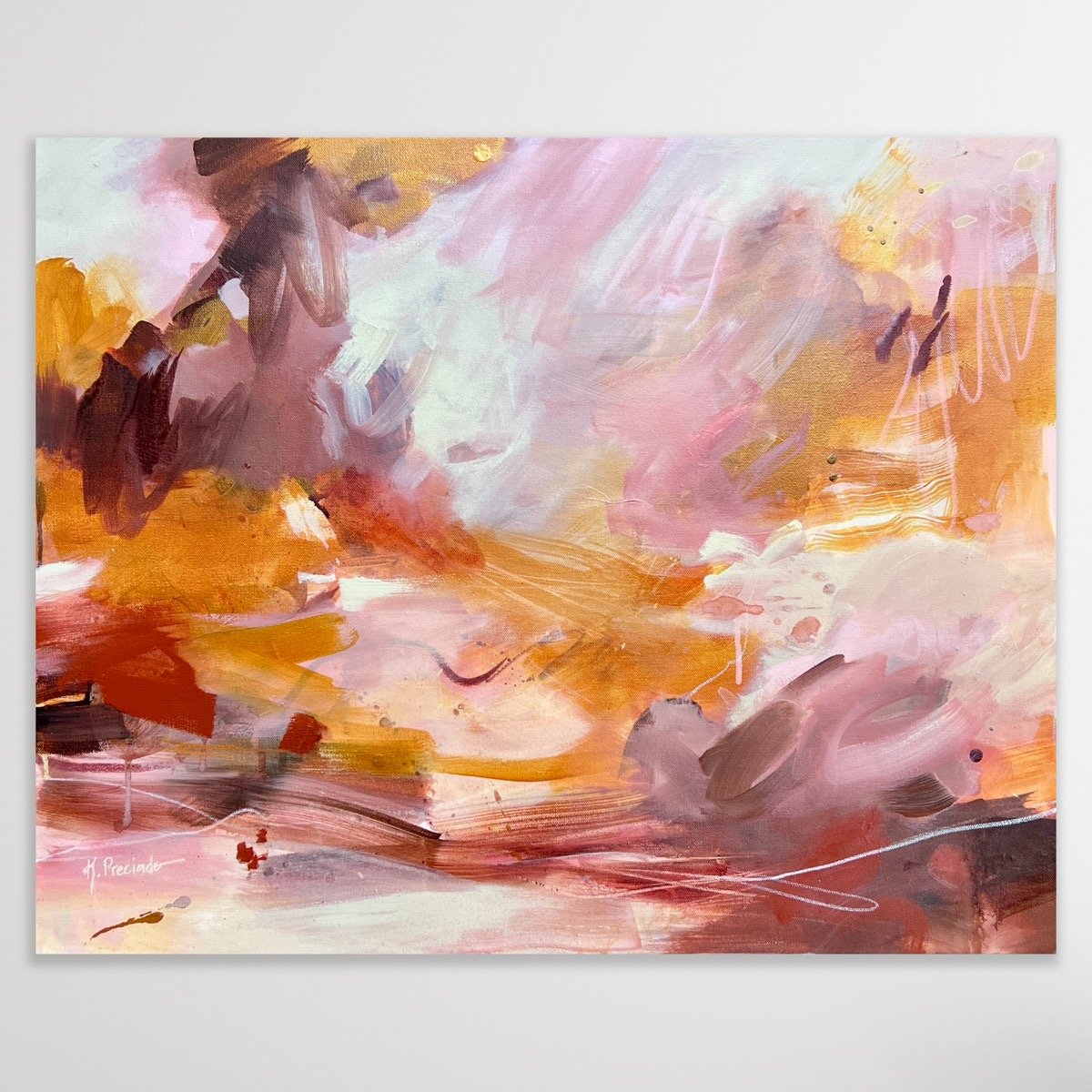 Expressive brushstrokes in blush pink and warm colorss