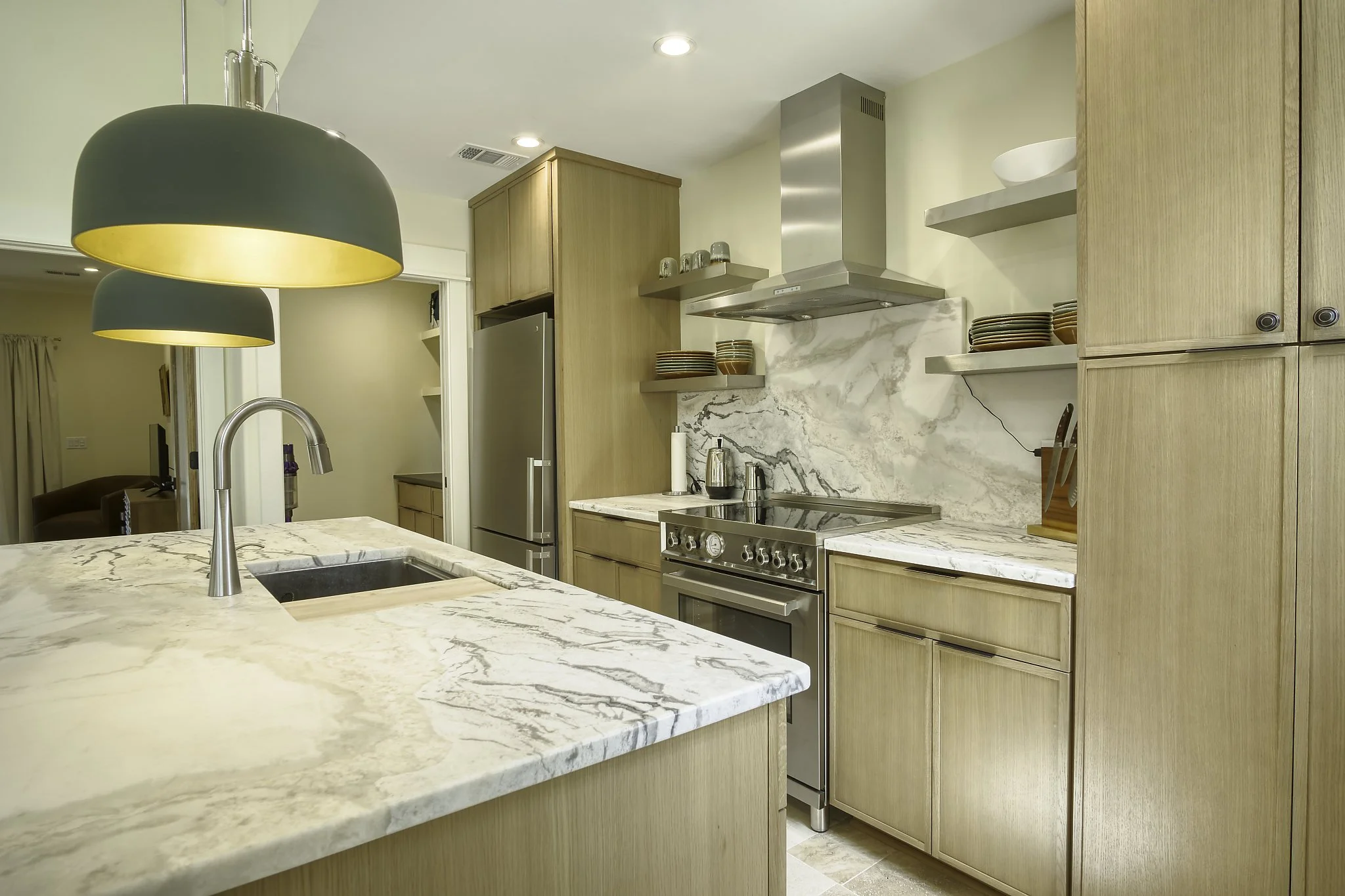 Kitchen 1.1_MLS.jpg