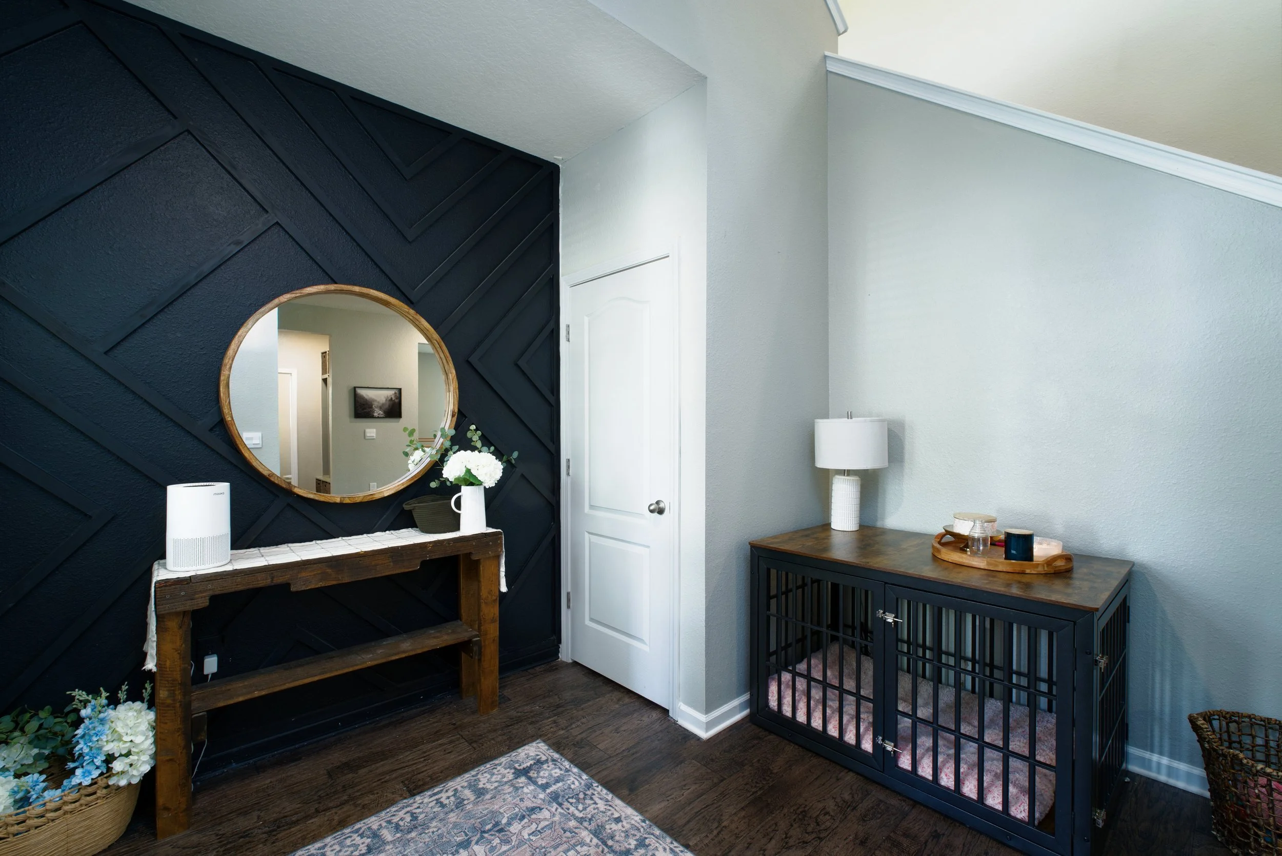 Foyer 1_MLS.jpg