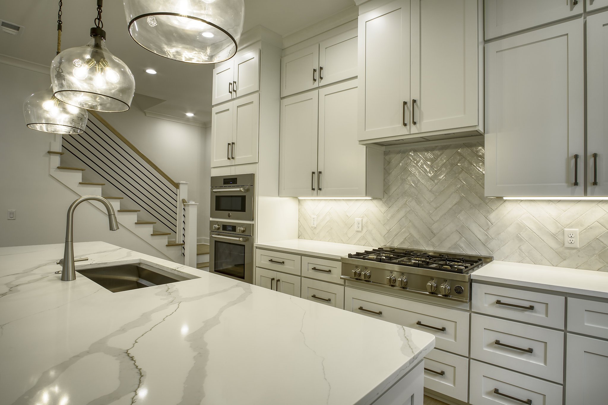 Kitchen 1.2_MLS.jpg
