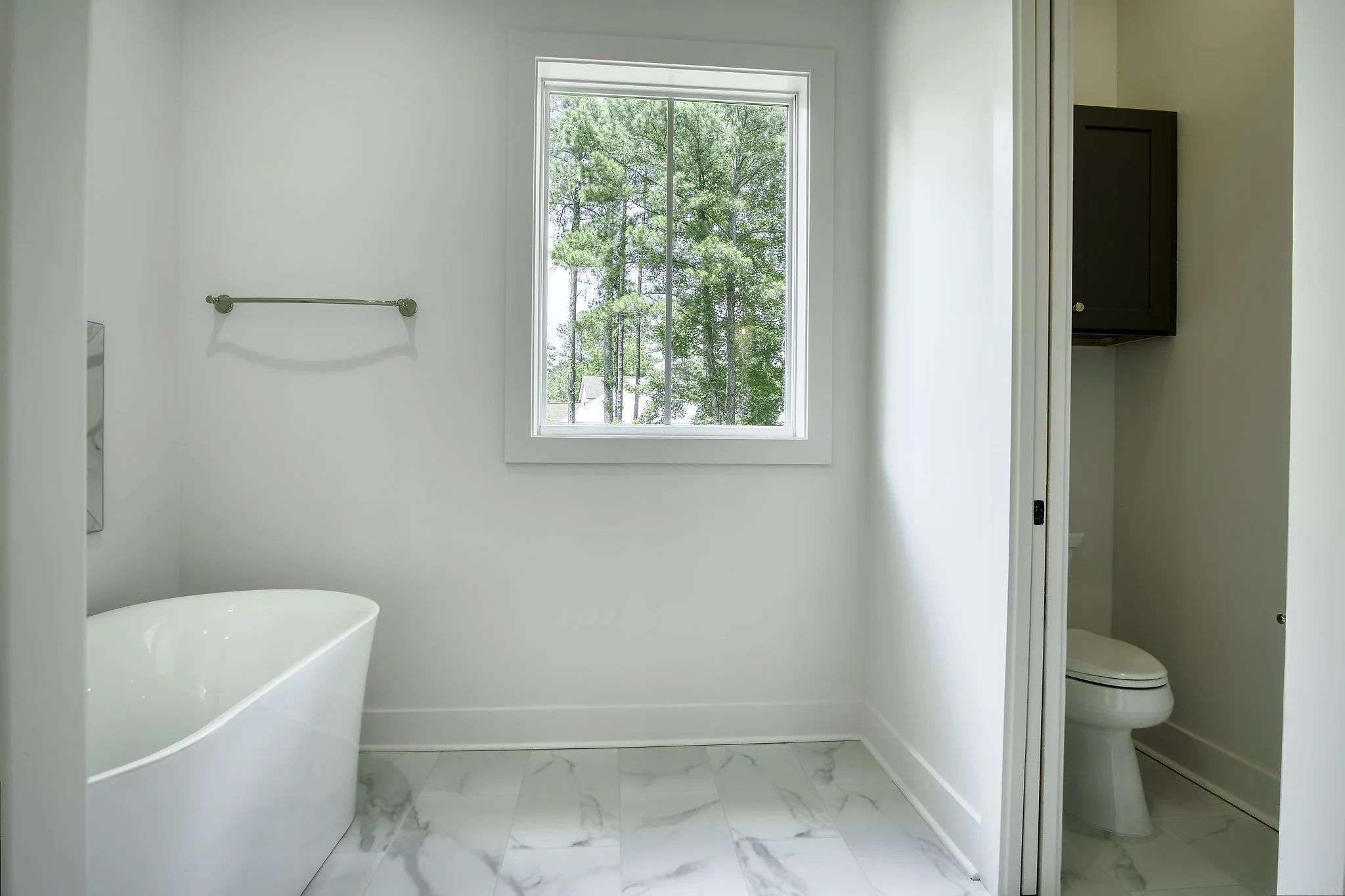 Master Bath 1.2_MLS.jpg