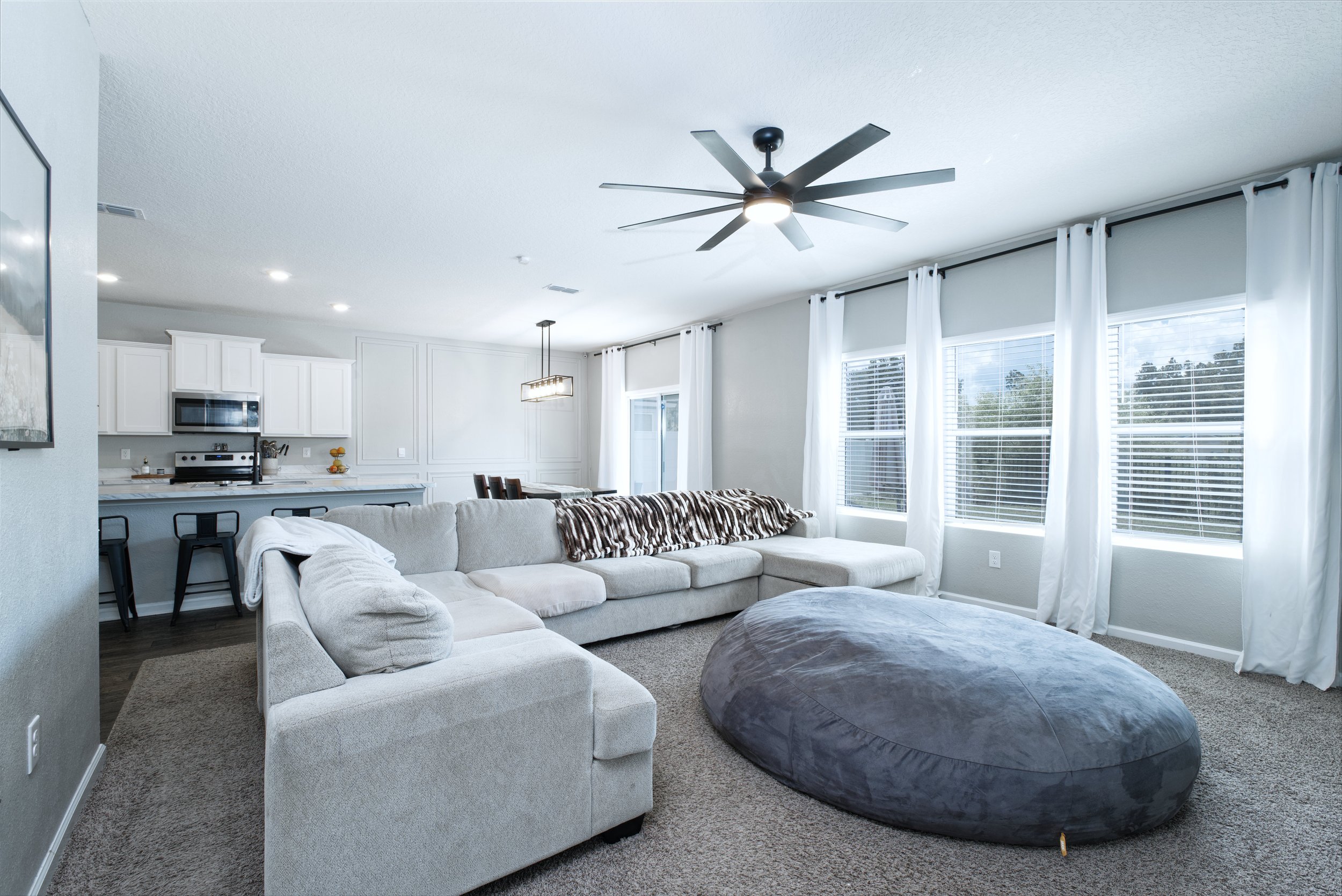 Living Room 2_MLS 2.0.jpg