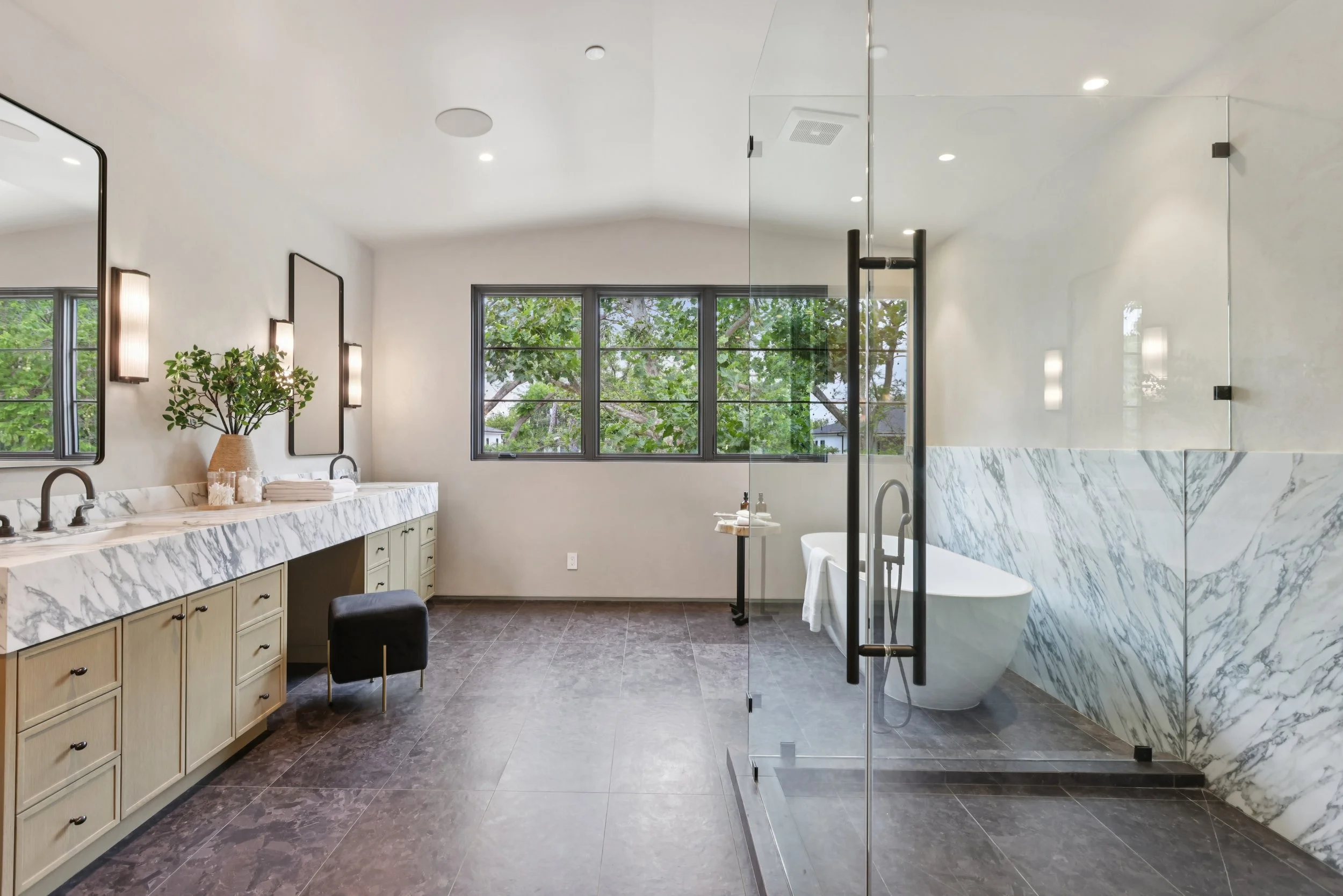 42-print-Woodman Ave-L2407-042.JPG