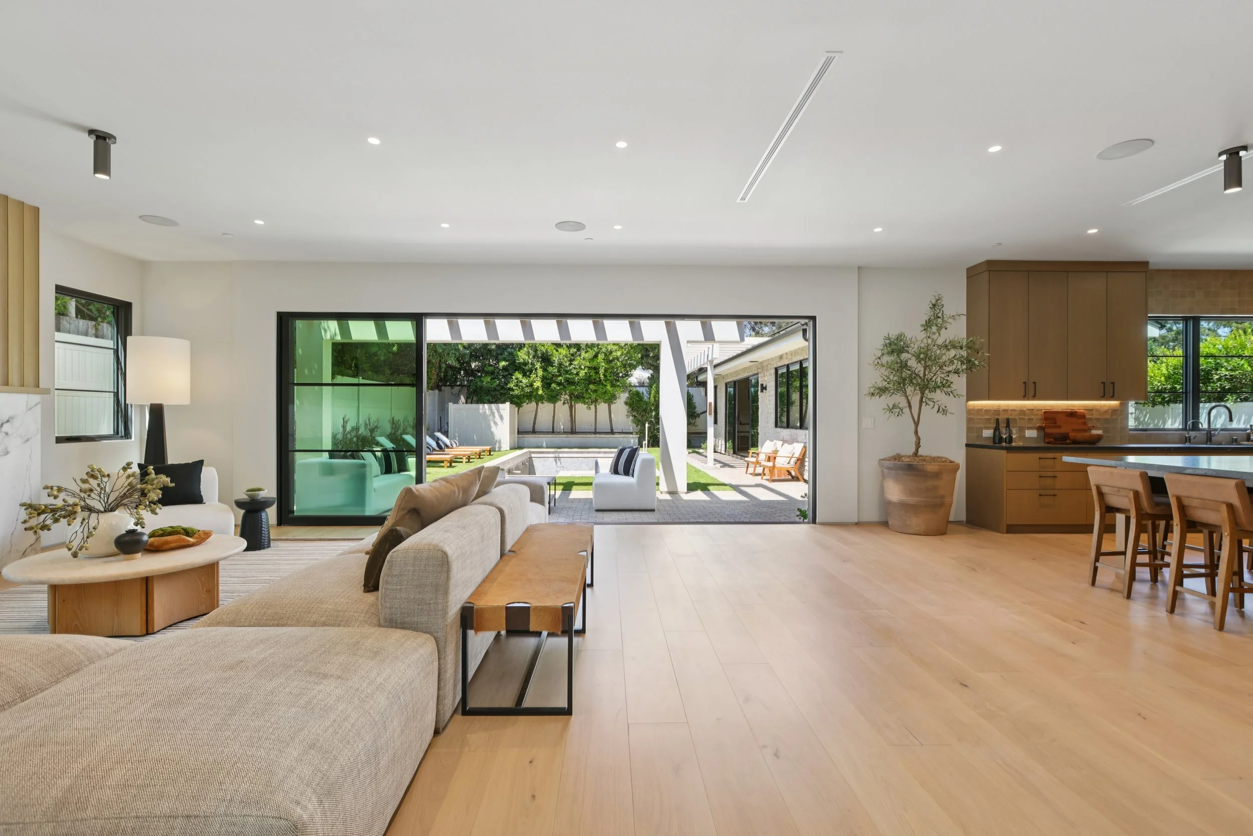 10-print-Woodman Ave-L2407-010.JPG