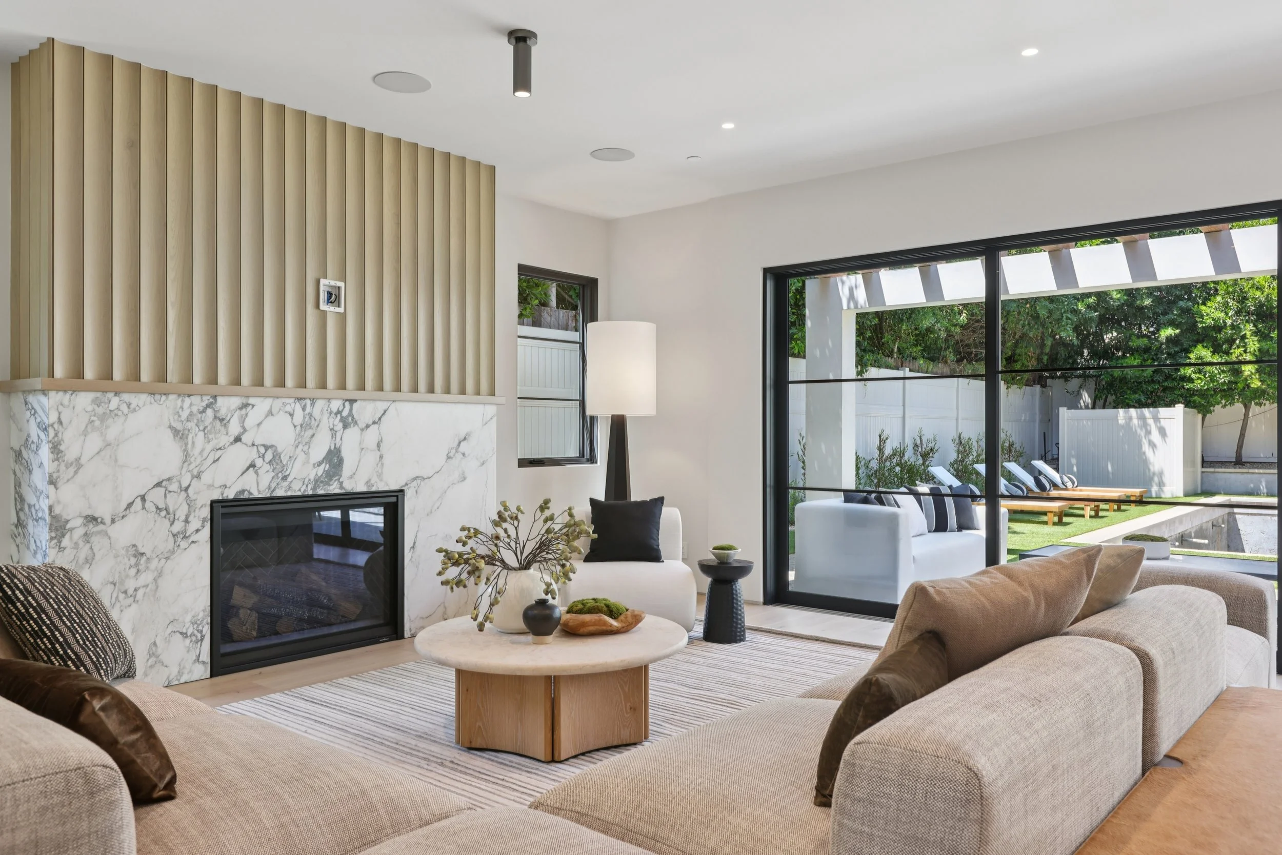 9-print-Woodman Ave-L2407-009.JPG