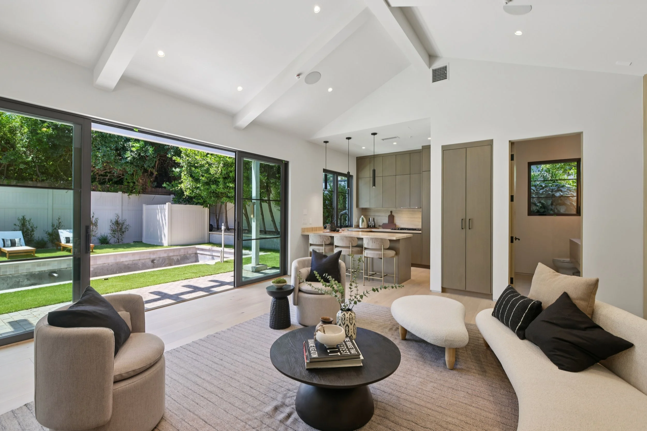 23-print-Woodman Ave-L2407-023.JPG