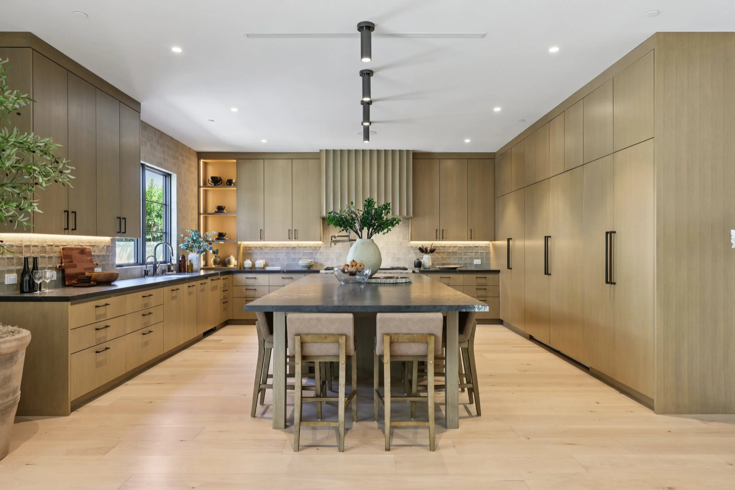 15-print-Woodman Ave-L2407-015.JPG