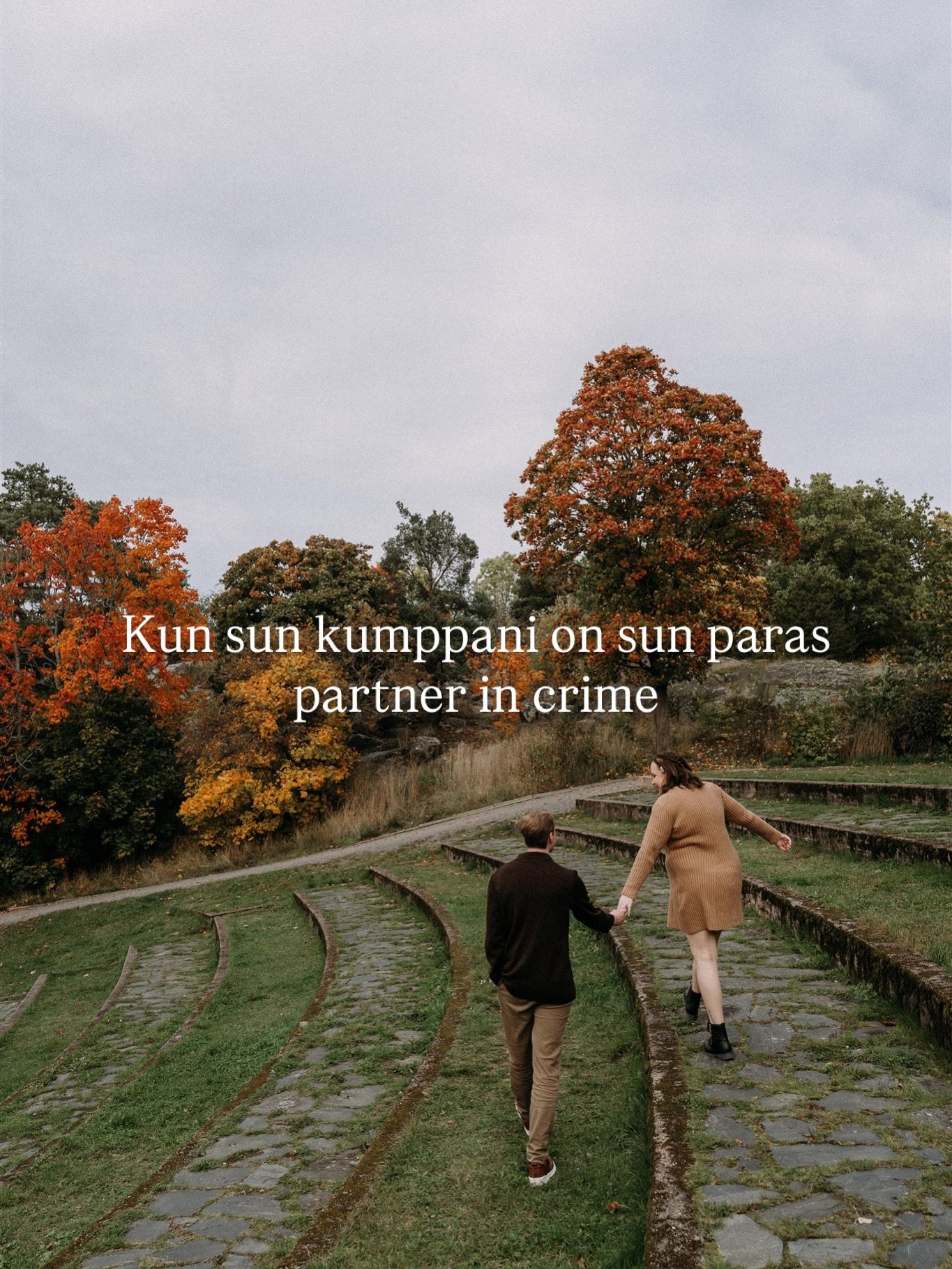 Sis&auml;piirijutut on kyll&auml; niin t&auml;rke&auml;&auml; sosiaalista liimaa. He kertoivat niist&auml; jo mun kuvauskyselyss&auml;, ja lapio liittyy vahvasti. 😅 He mietti, pit&auml;isk&ouml; se ottaa mukaan, ja totesin, et aivan ehdottomasti!! ?