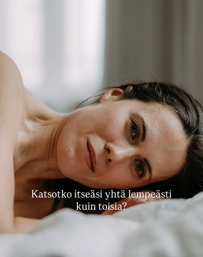 Usein me mietit&auml;&auml;n, mit&auml; muut meist&auml; ajattelee, mutta mun mielest&auml; olisi t&auml;rke&auml;mp&auml;&auml; tiedostaa, mit&auml; itse ajattelee itsest&auml;&auml;n. Samalla ehk&auml; huomaa, onko omat ajatukset kuitenkin v&auml;h