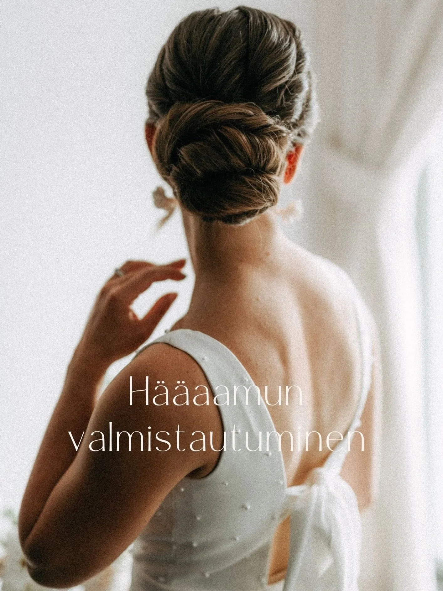 Siin&auml; kun saapuu h&auml;&auml;aamuna hotellihuoneelle, on aivan erityinen tunnelma.

Ja ei, vastoin luuloja siell&auml; ei ole t&auml;ys h&auml;rdelli p&auml;&auml;ll&auml;, vaan yleens&auml; yll&auml;tt&auml;v&auml;nkin rauhallinen tunnelma sii