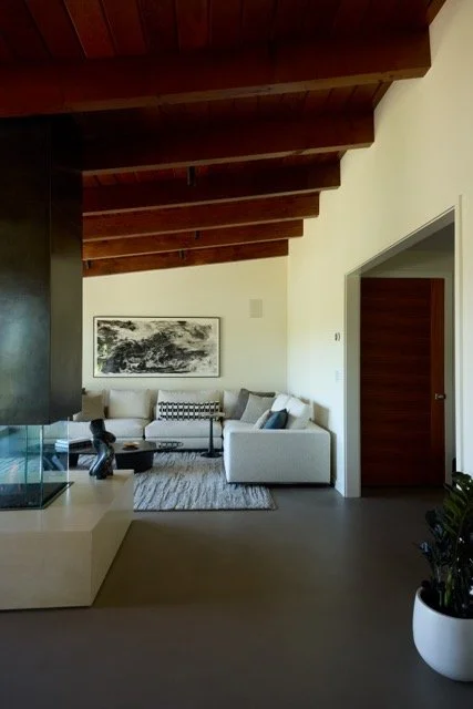 George__Barberis__WSJ_Gibson_64366_ 012 Medium.jpeg