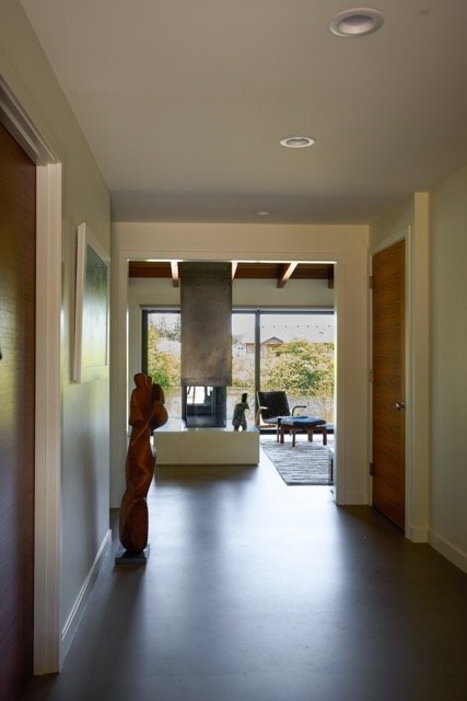 George__Barberis__WSJ_Gibson_64366_ 015 Medium.jpeg