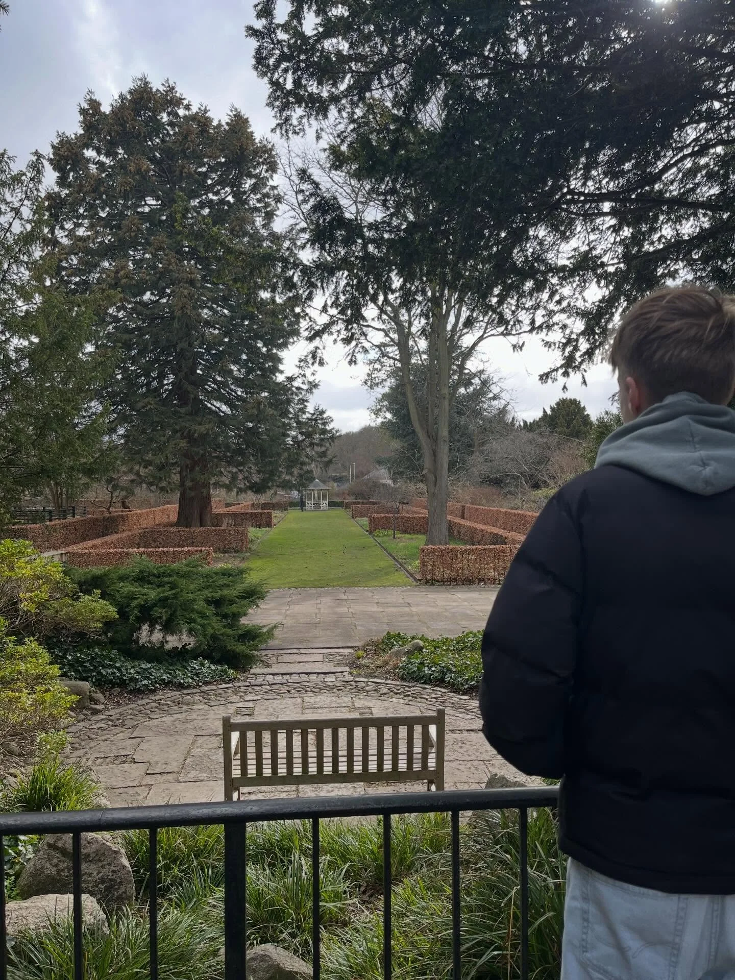 I denne uge var min mellemste s&oslash;n, Frej, i 8. klasses erhvervspraktik hos mig. Det var sjovt og sp&aelig;ndende at koncentrere essensen af mit arbejdsliv til &oslash;velser, opl&aelig;g og udflugter for og med ham. Nogle af de emner, vi kom om