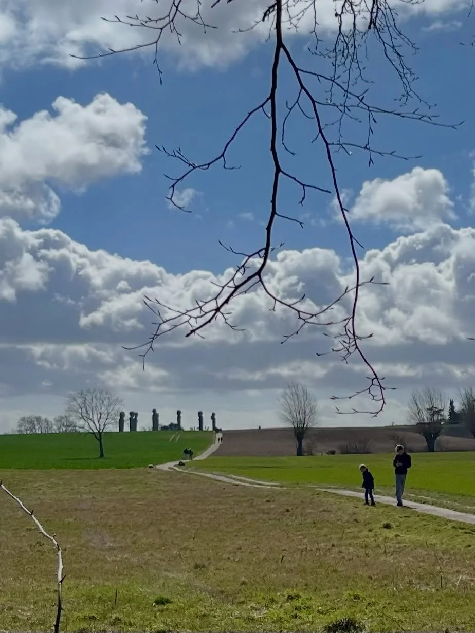 P&aring;skeferie med natur, kultur og afslapning p&aring; Lolland-Falster ☀️🌿🐣

&bull; Dodekalitten p&aring; Lollands h&oslash;jderyg

&bull; Fuglsang Kunstmuseum, herreg&aring;rd og haveanl&aelig;g

&bull; B&oslash;t&oslash;skov, udkig efter vildh