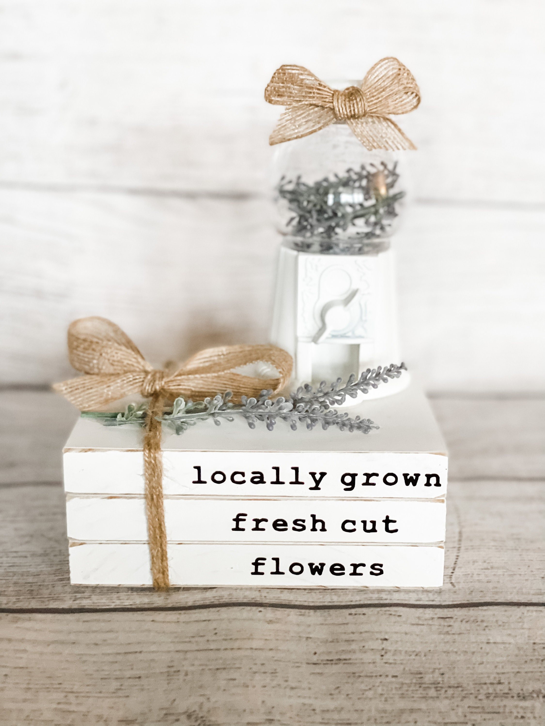 https://i.etsystatic.com/22043648/r/il/dd4f03/3022686005/il_fullxfull.3022686005_lesd.jpg