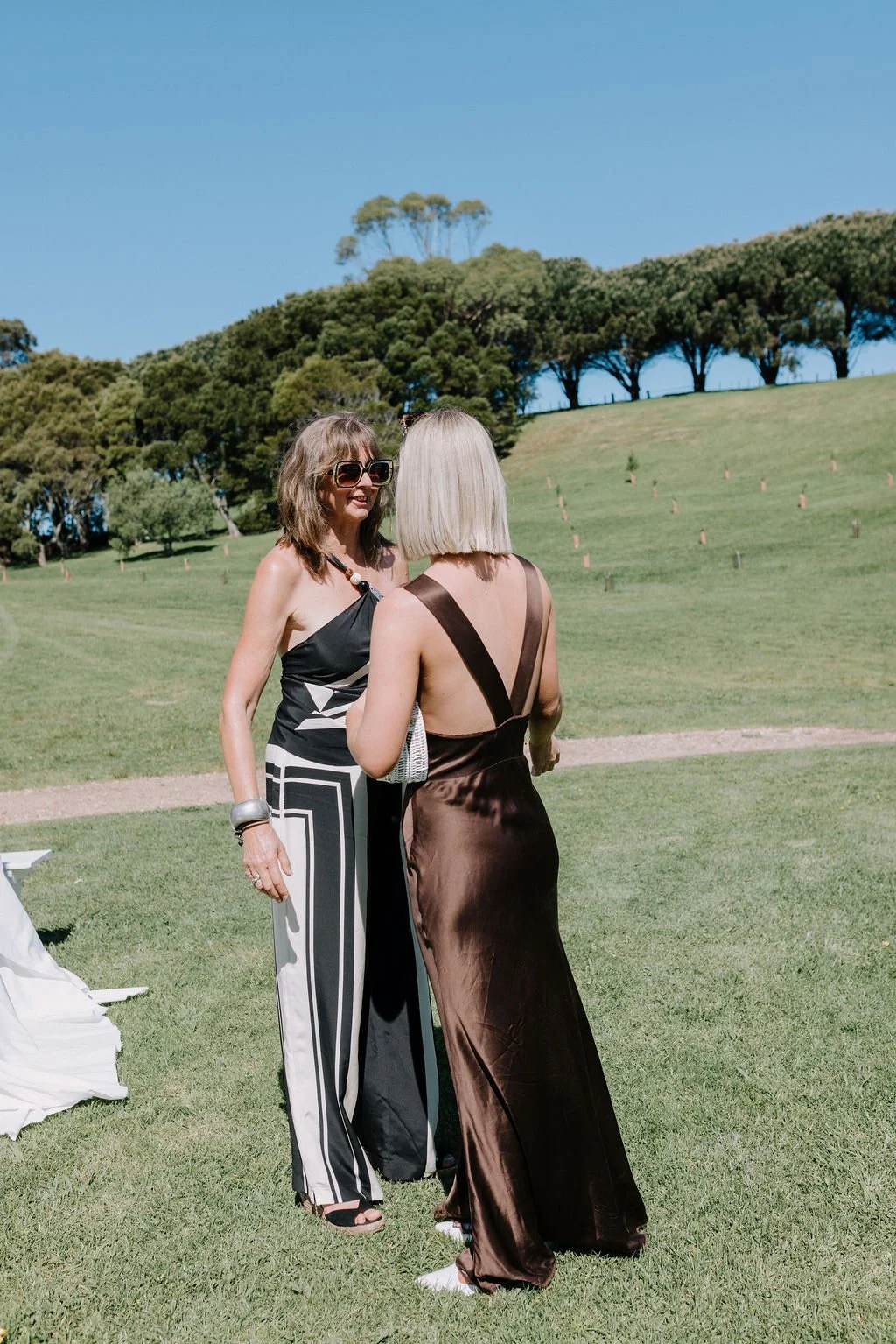 lvr-bridal-waiheke-wedding-guests.jpg