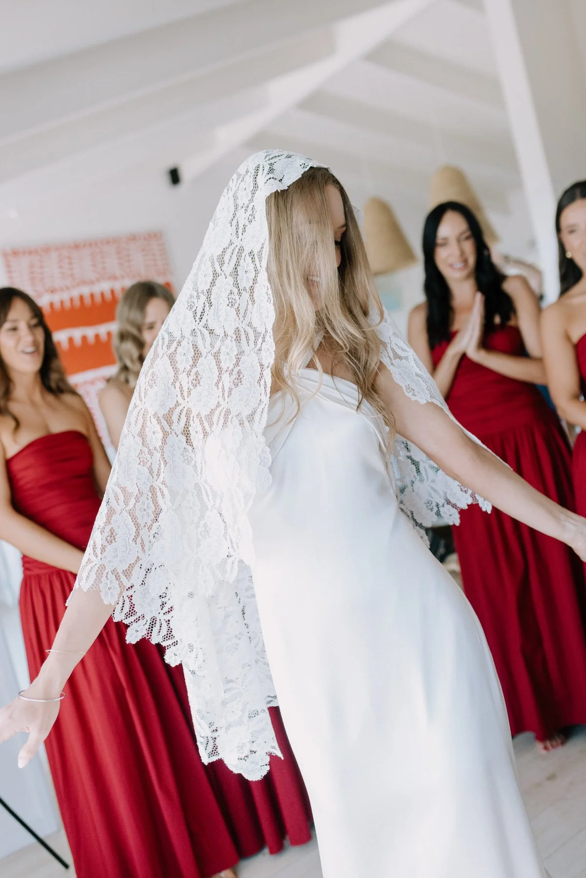 lvr-bridal-bride-lace-veil-bridesmaids.jpg