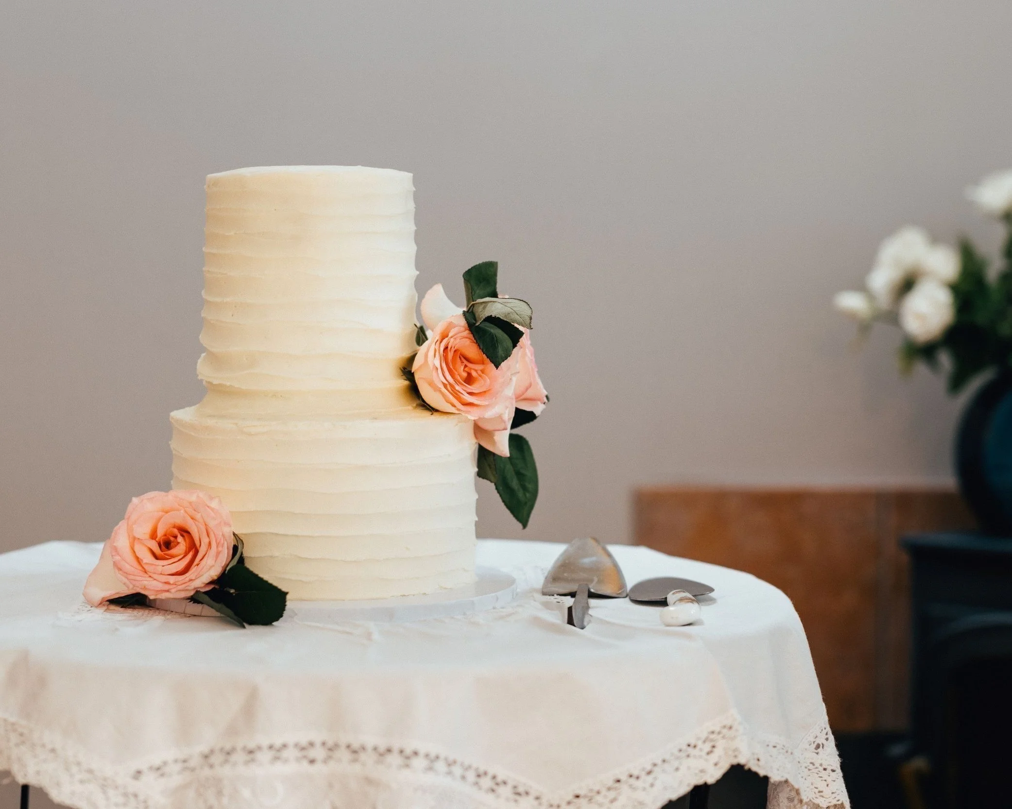 simple wedding cake