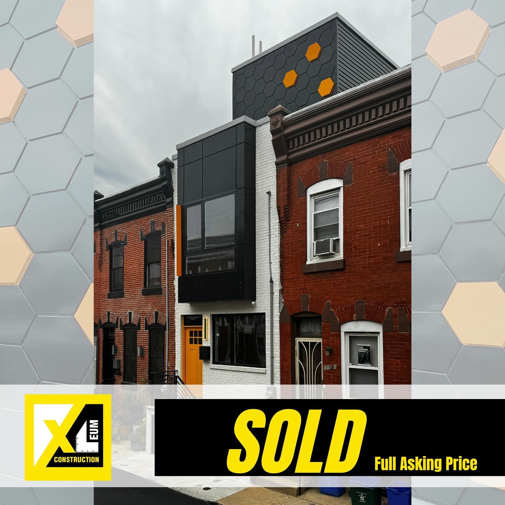 XLeum House is officially sold for FULL ASKING PRICE! 
🟡⚫️ 🐝 
It took some time to find the perfect buyer and then some more to deliver them the kitchen of their dreams 🧑&zwj;🍳 , but we couldn&rsquo;t be happier with the result. 
Stay tuned for m