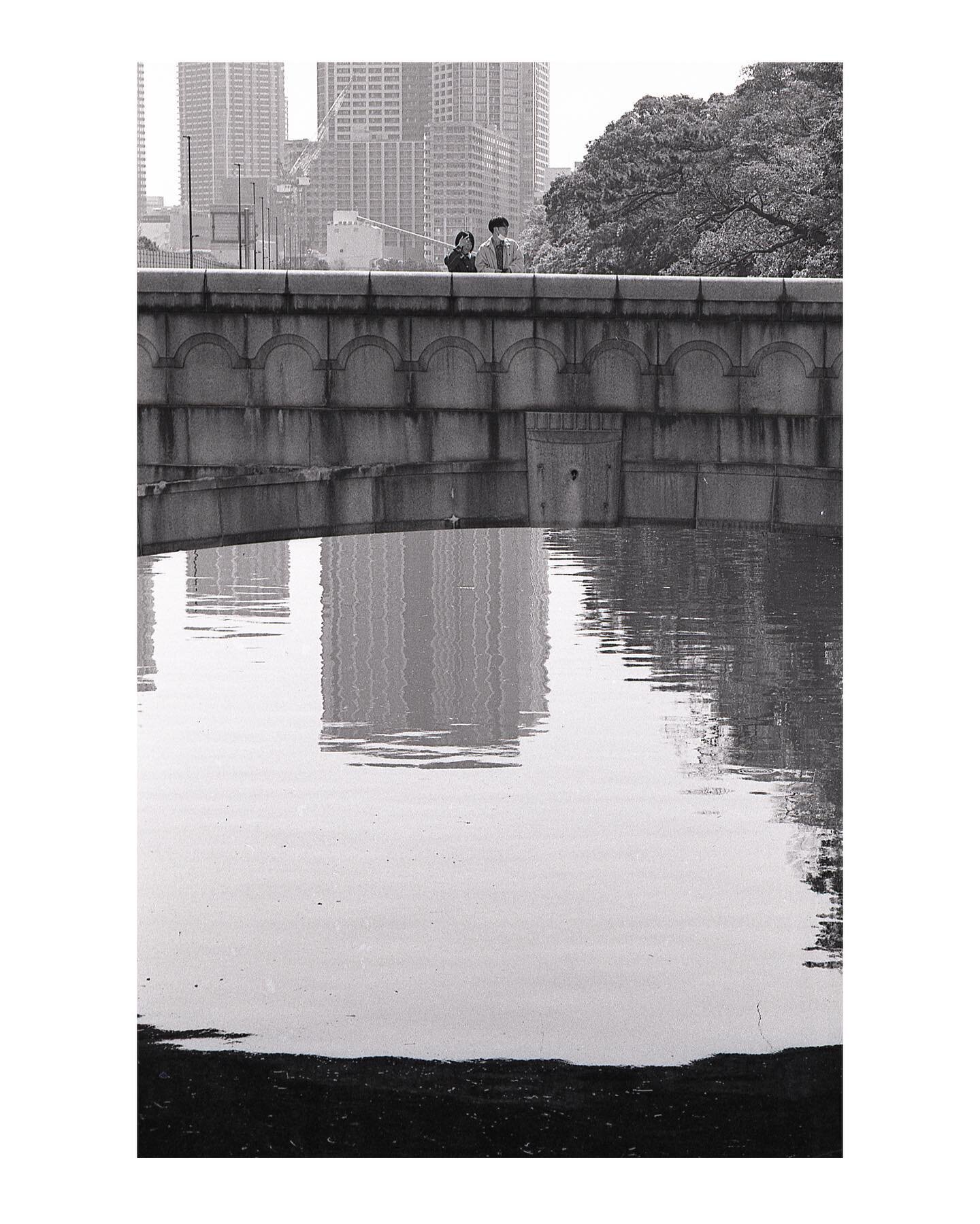 Lovers on the bridge,
Those small subtle moments.
#tmax400