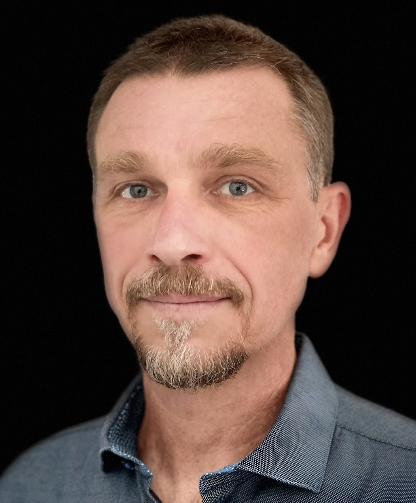 Chief Technology Officer Dr. Bryan Smith brings 20 years of experience in artificial intelligence (AI), machine learning (ML), and large technical team leadership to the Earthineering team.