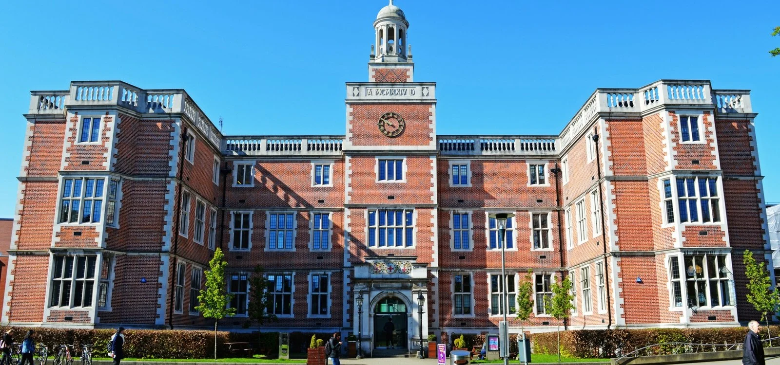 B.B.A (SIMATS) + Bachelor of Business Analytics(NewCastle University, Australia)