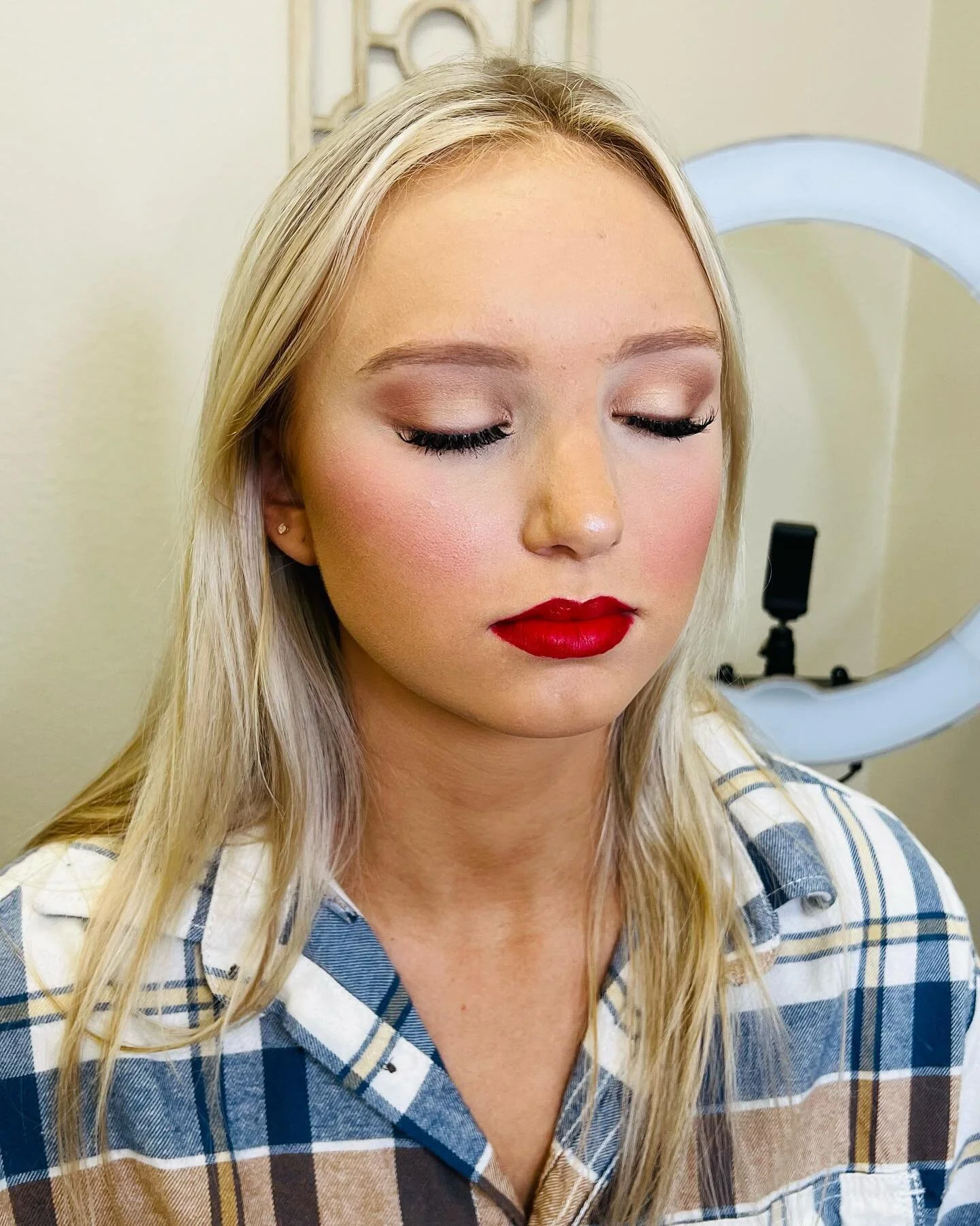 Prom ready for this beauty!! 😍💕

#prom #prom2023 #promready #prommakeup #texarkanamakeupartist