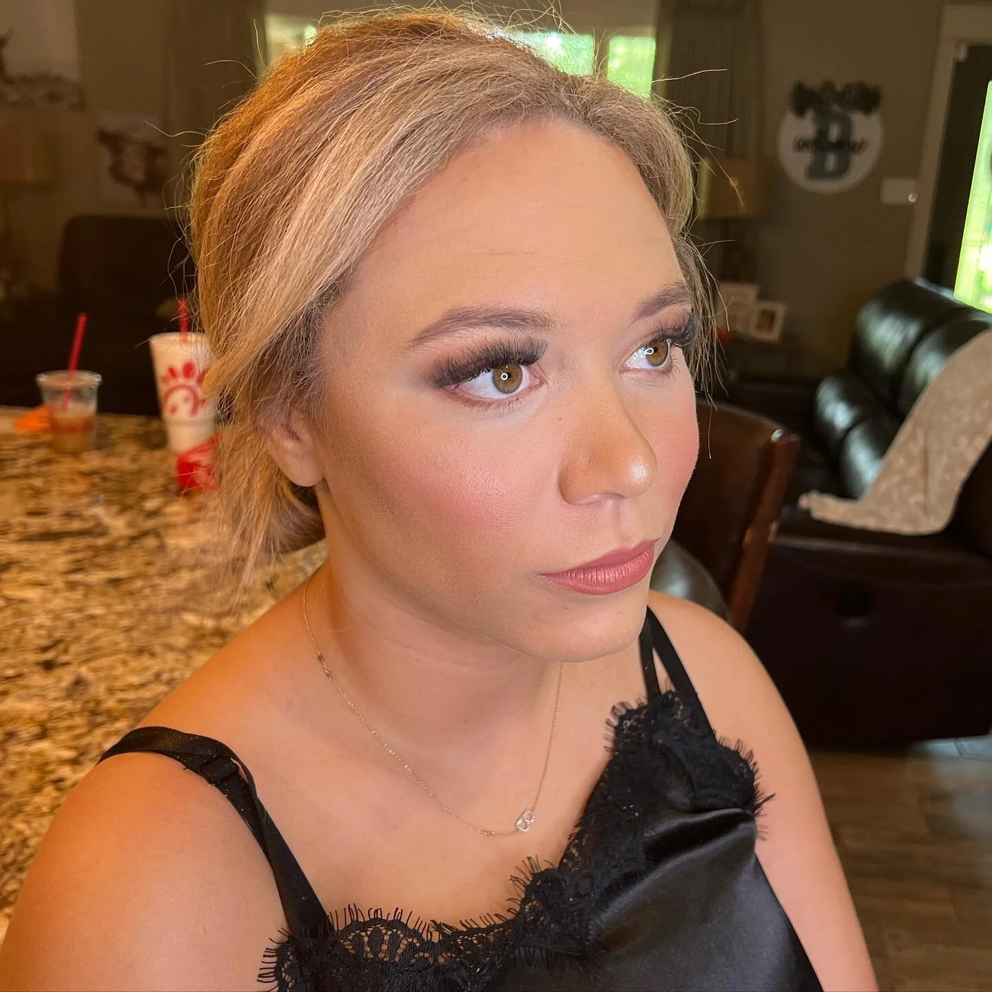 Bridesmaid softglam look by yours truly! 🥰💕 

#mua #makeupartist #texarkanastylist #texarkanamua