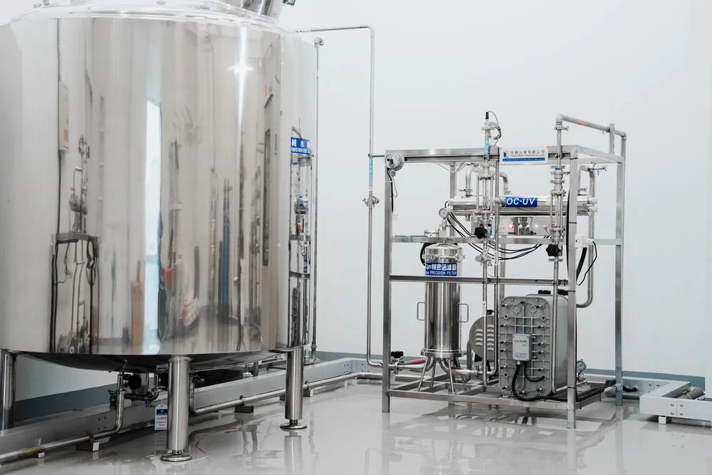 Ultrapure water plant piping