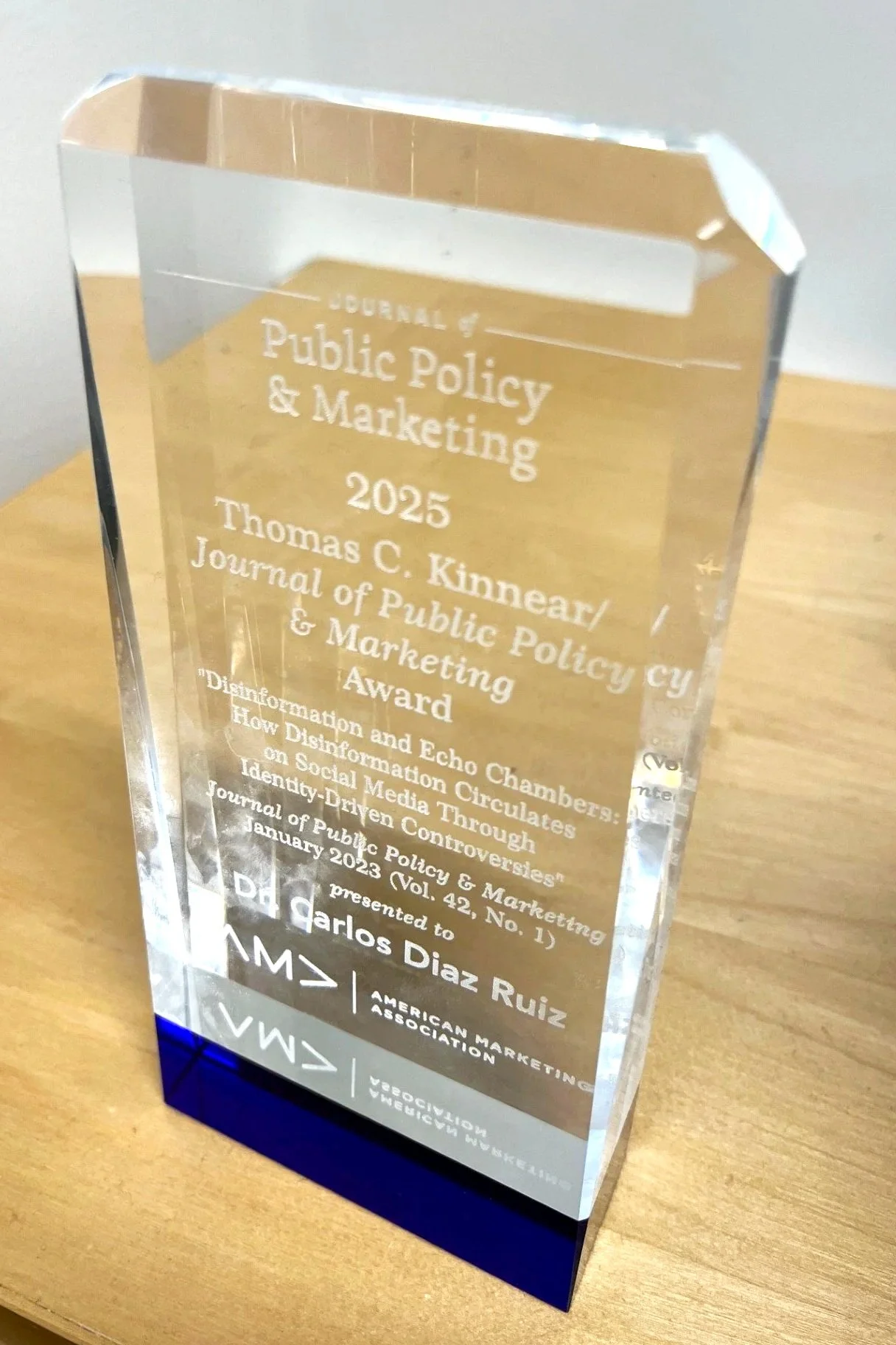 Carlos Diaz Ruiz is awarded the Kinnear Award 2025