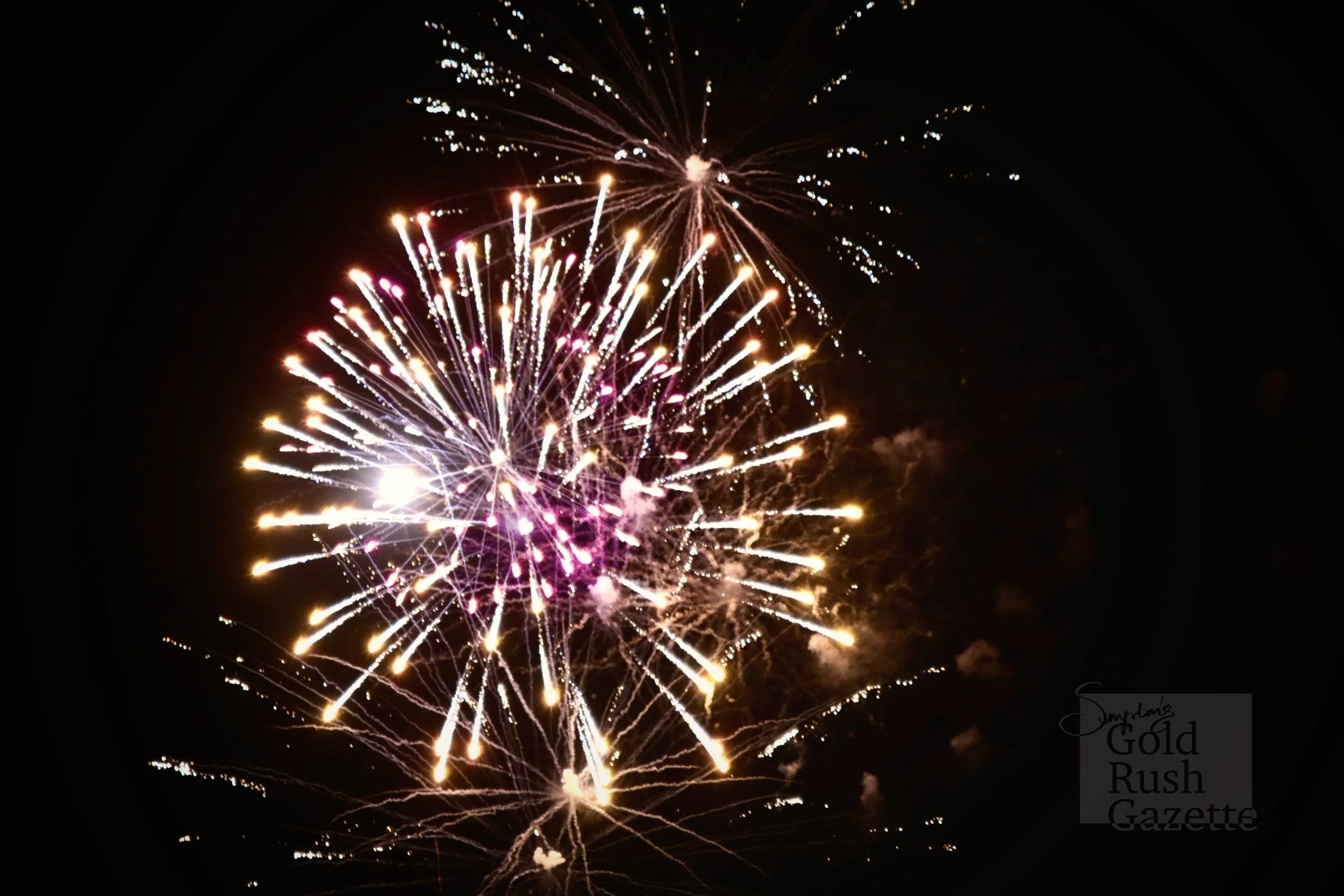 The New Year’s Eve fireworks at Towers Hill organised by the Charters Towers Regional Council (2024)