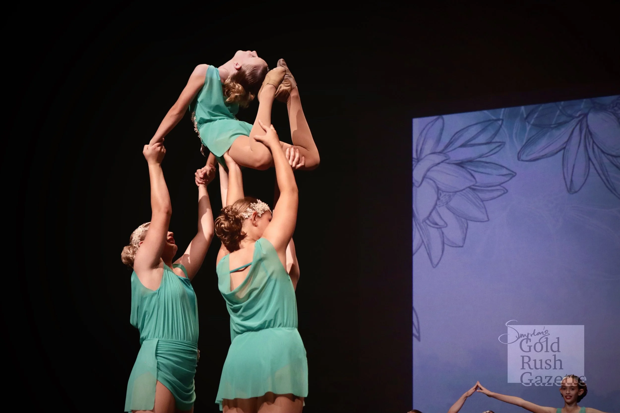 The Gold City Dance Concert 'Mix It Up' at the World Theatre (2022)