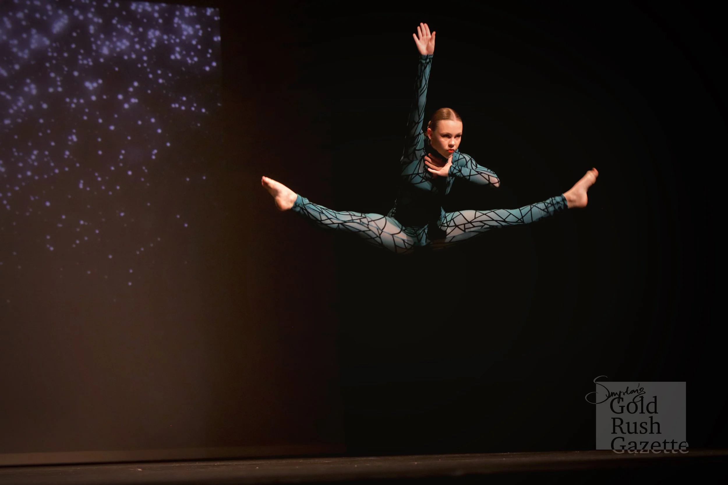 The Gold City Dance Concert 'Mix It Up' at the World Theatre (2022)