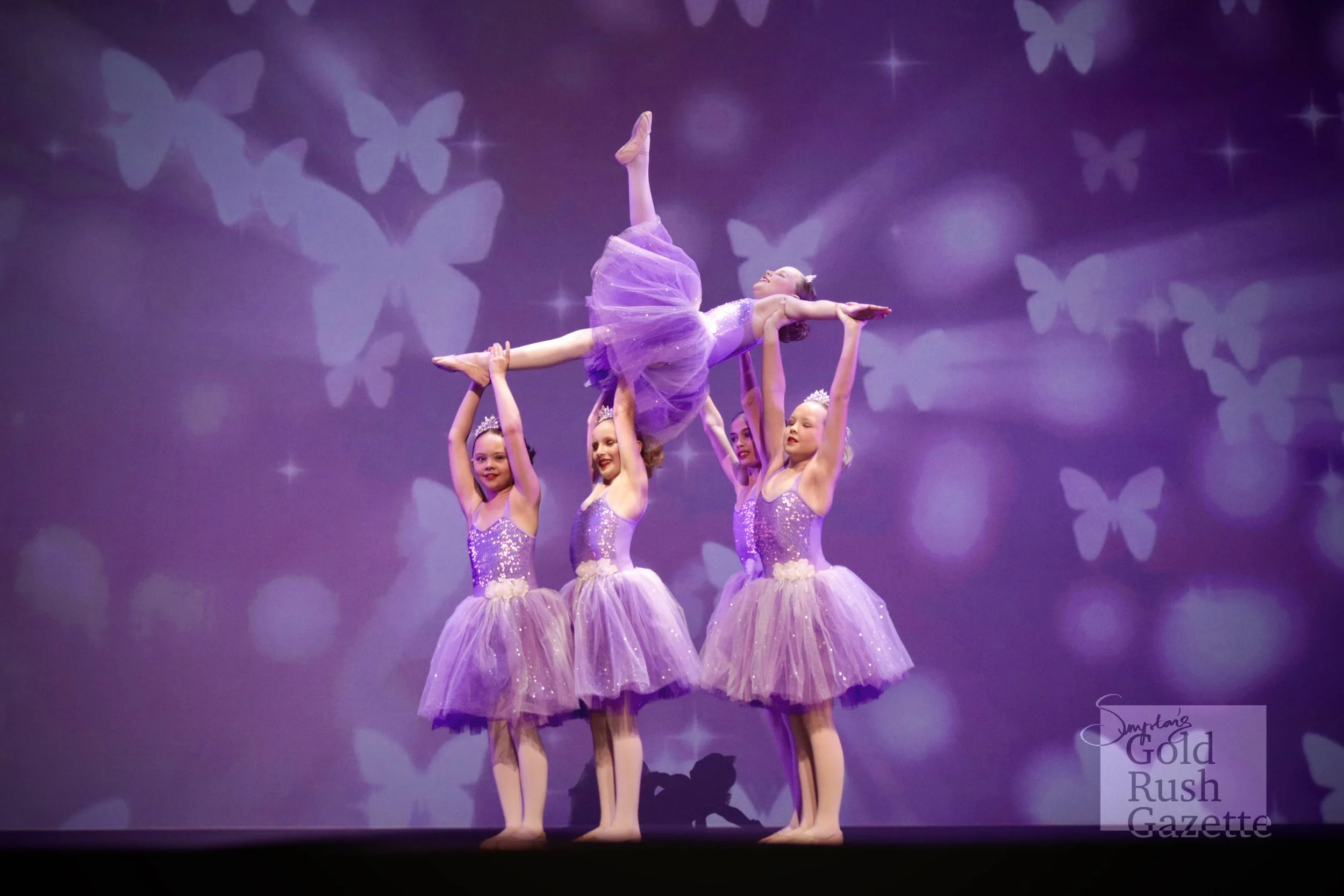 The Gold City Dance Concert 'Mix It Up' at the World Theatre (2022)