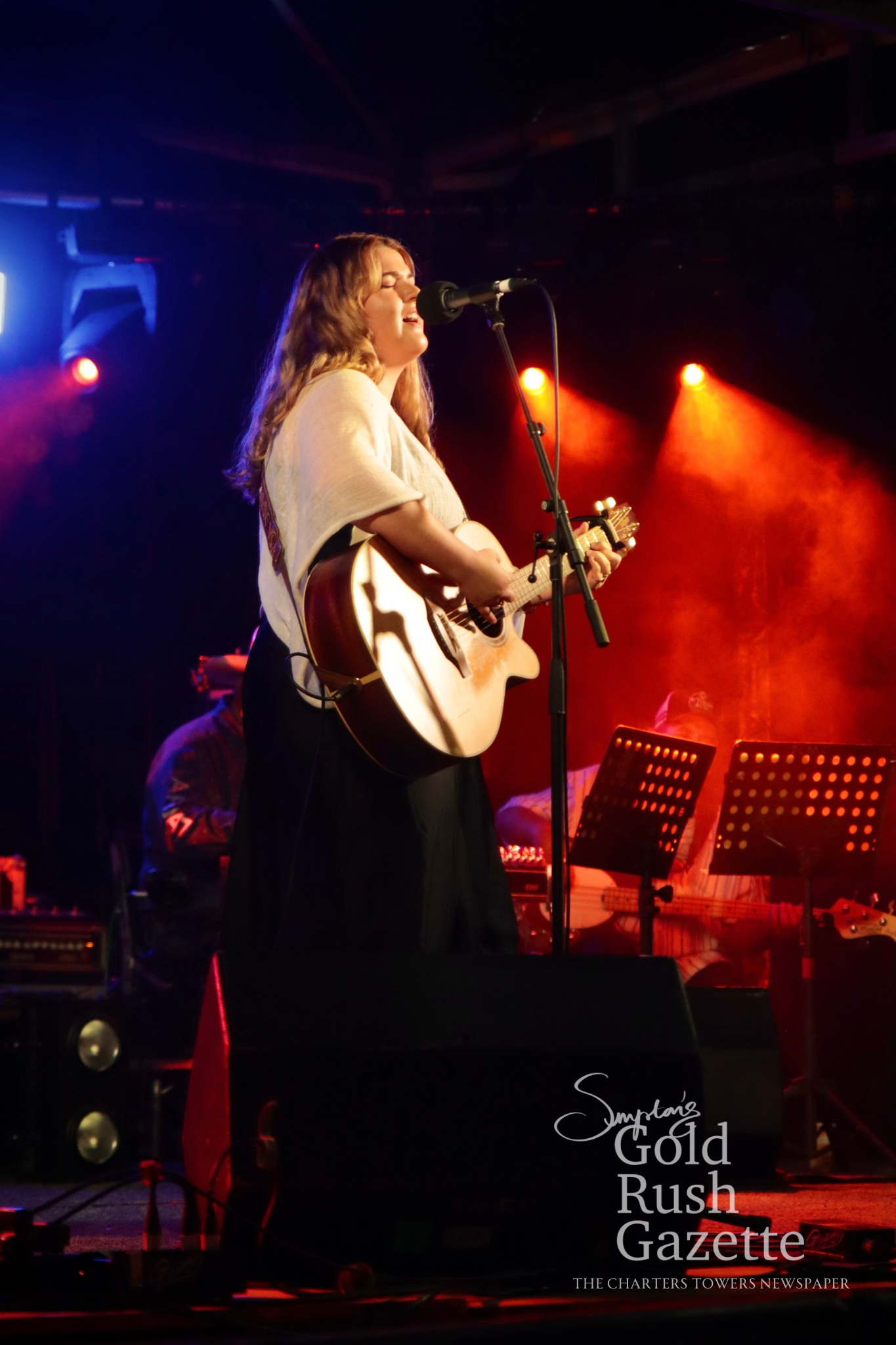  2025 Junior Winner Emma Sproxton performing at the 2026 Charters Towers Country Music Festival 