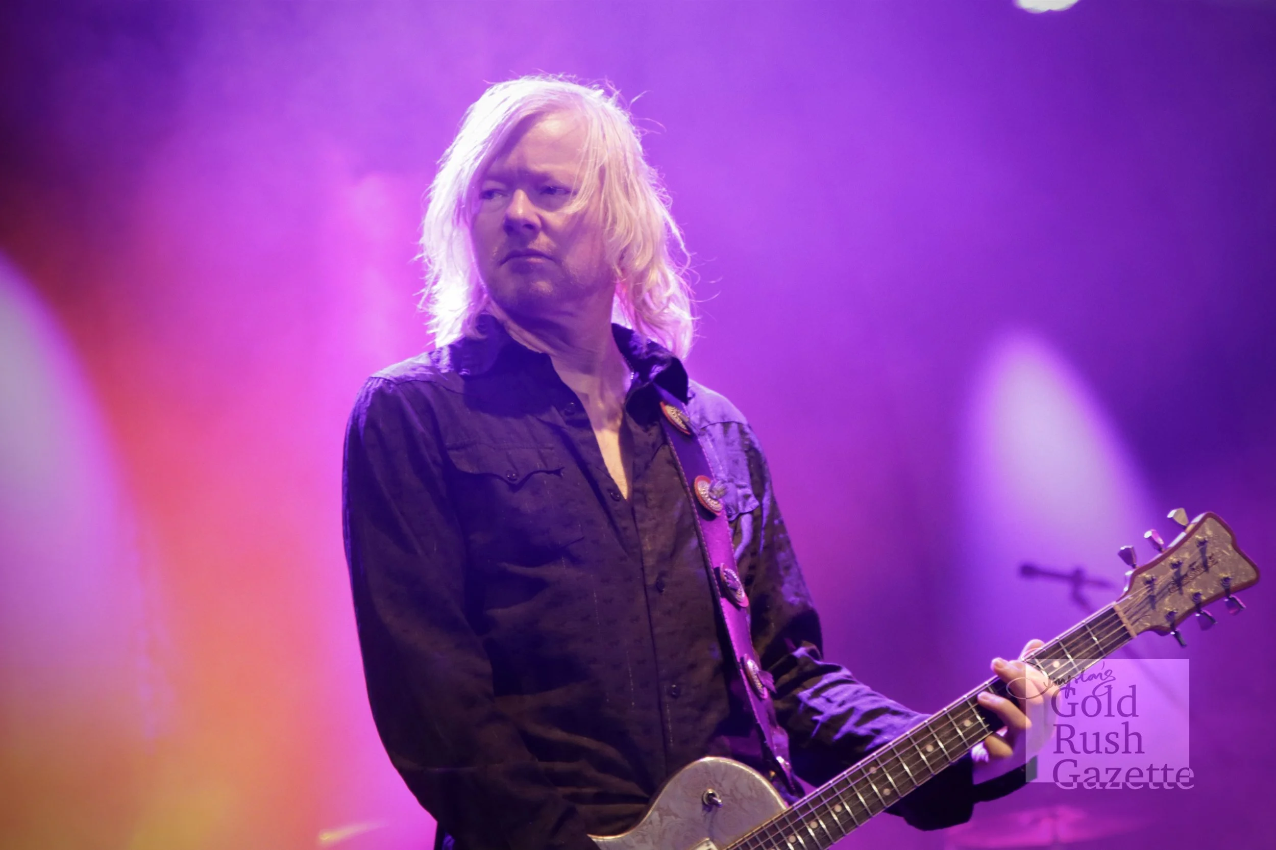 Rogue Traders performing at the 2024 Rush Festival Concert at the Charters Towers Showgrounds