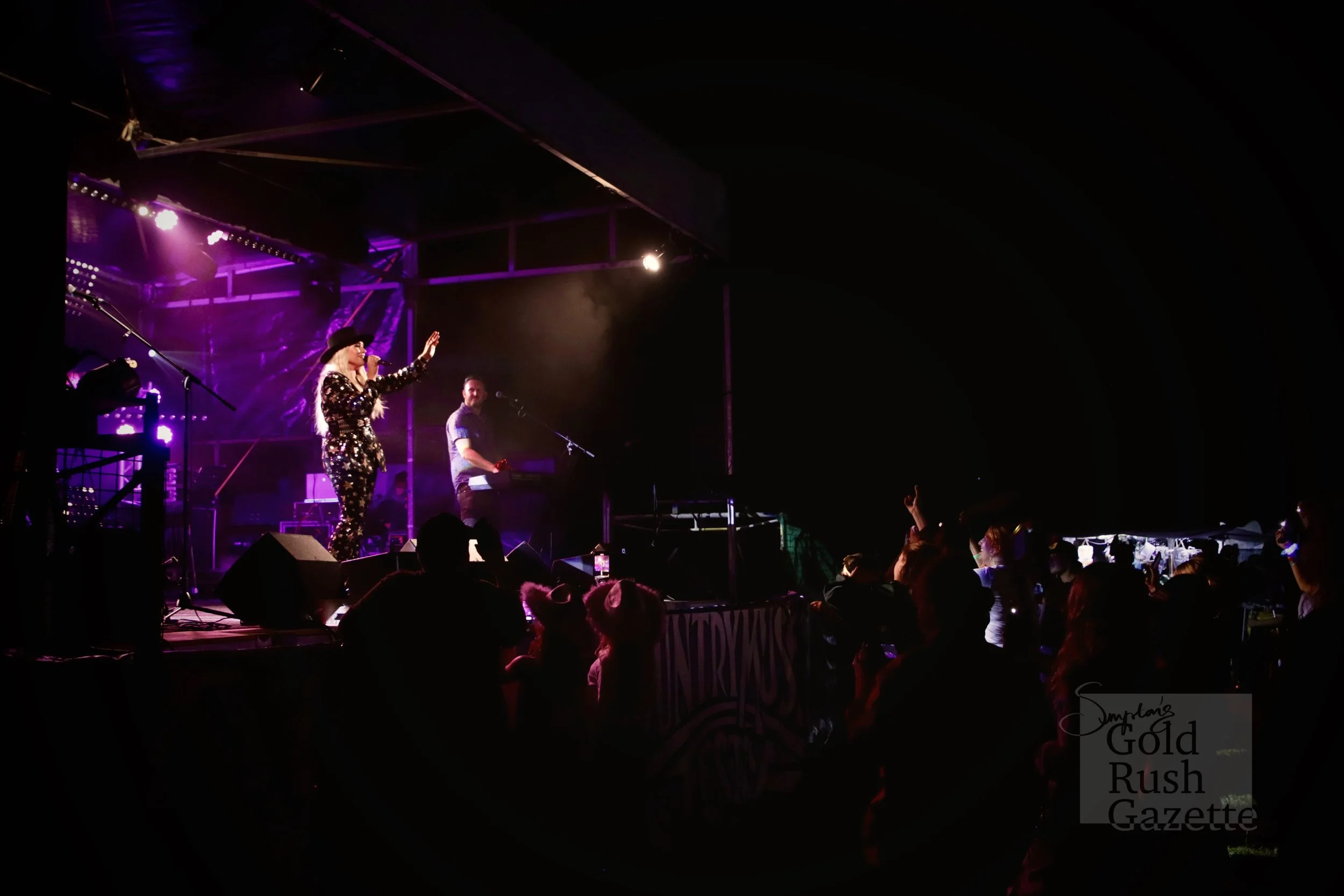 Main Guest Artist Hayley Jensen performing at the Charters Towers Country Music Festival (2023)