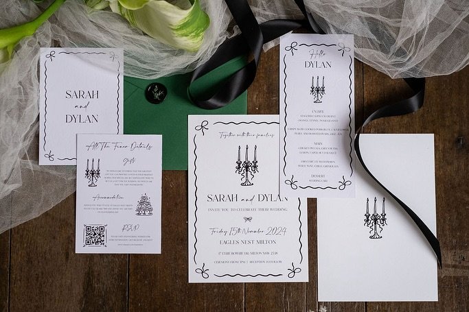 Evergreen 🌱 

Styling &amp; Coordination &ndash; @honeybee.planners 
Photographer &ndash; @heartandthesea 
Florist &ndash; @meander_studio 
Hair &ndash; @gracerobyhair 
Makeup &ndash; @makeupbymegan 
Decor &amp; Hire &ndash; @stylestudio_eventhire 
