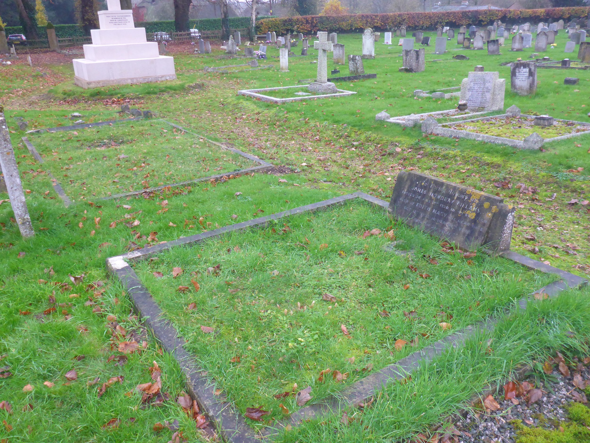  The plot in context, looking back towards the War Memorial. 